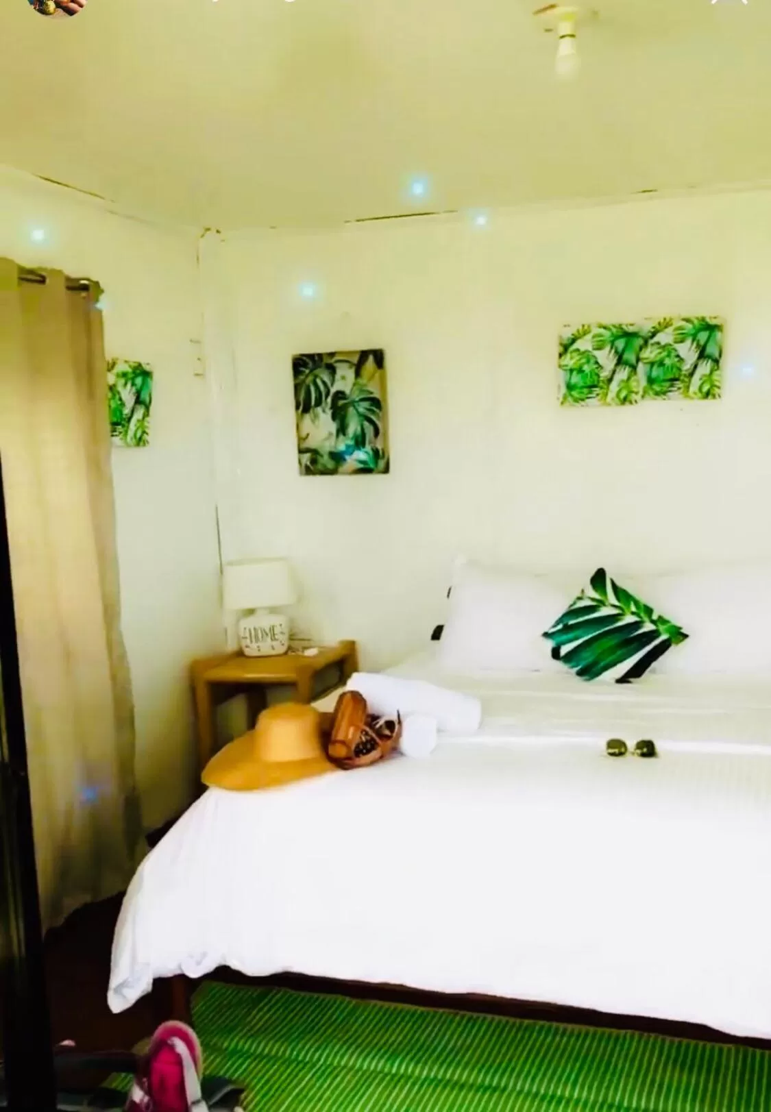 Bed in Bintana sa Paraiso Binunsaran