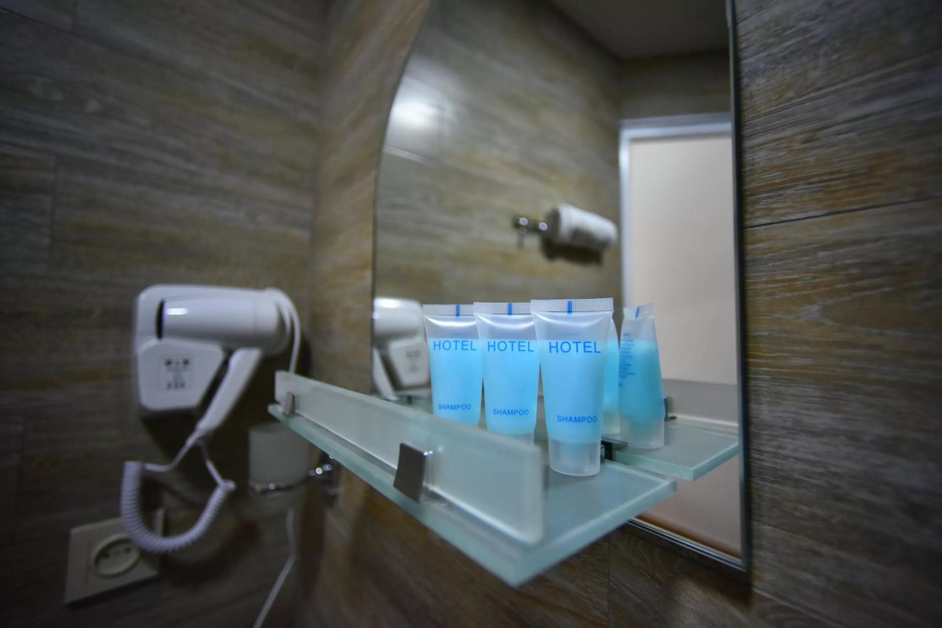 Bathroom in Orange Home Hotel