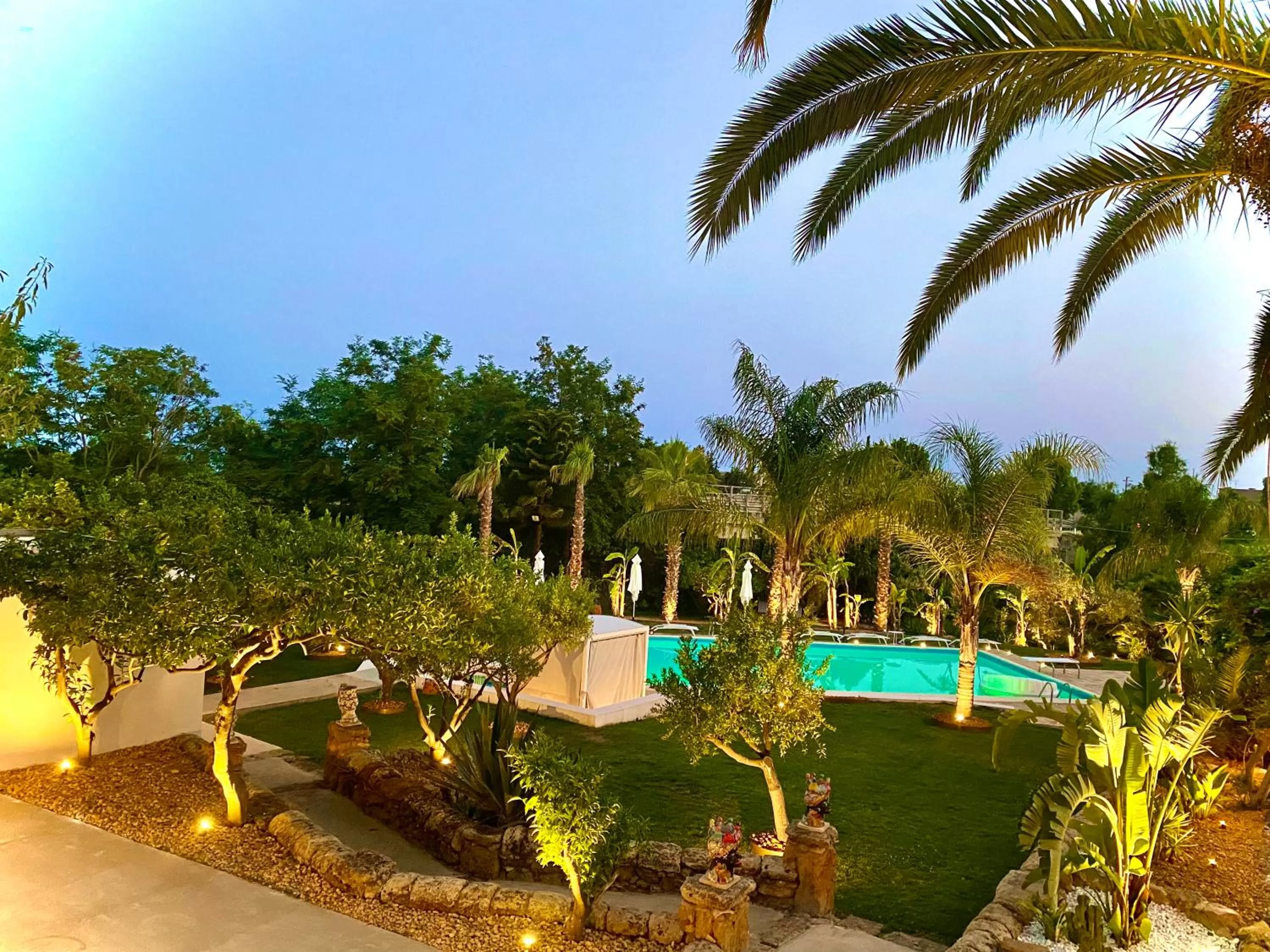 Garden, Swimming Pool in Emesh Boutique Suite