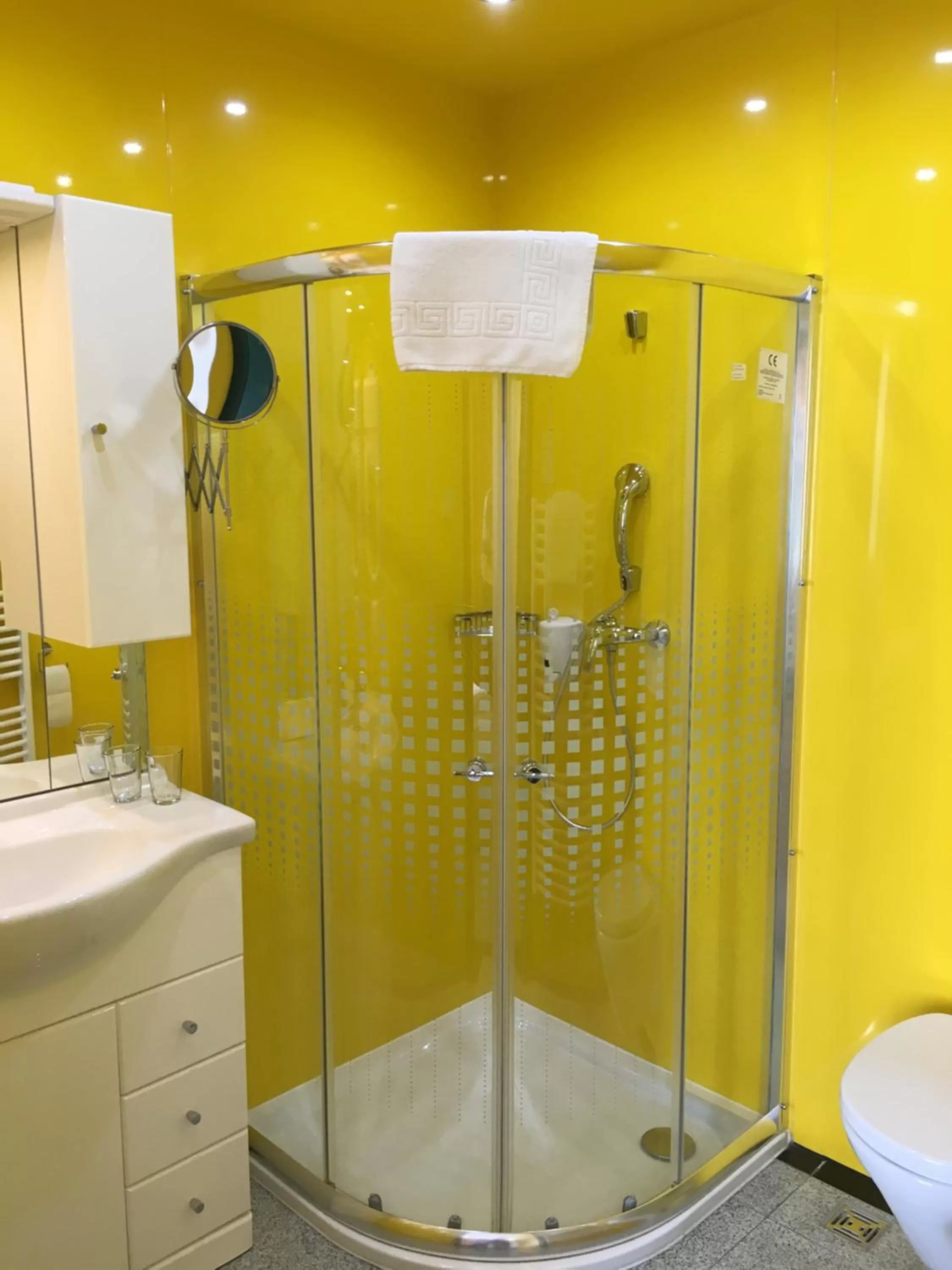 Bathroom in Hotel Asperner Löwe