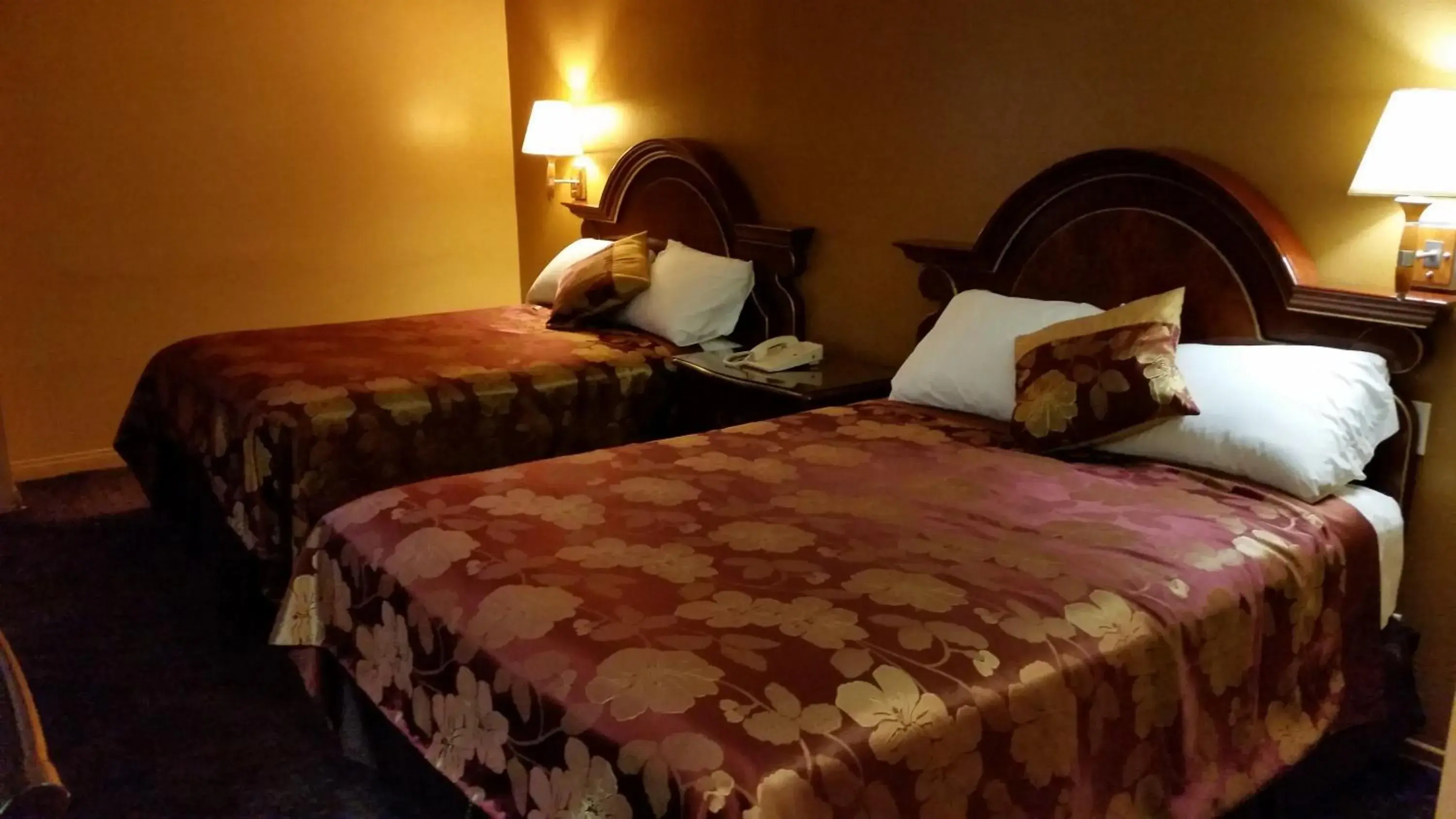 Double Room with Two Double Beds in Redondo Beach Inn Double Room with Two Double Beds in Redondo Beach Inn