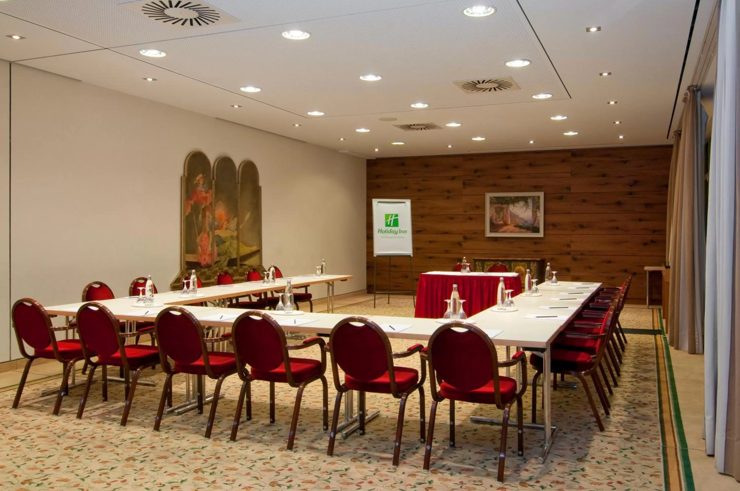 Meeting/conference room in Holiday Inn Nürnberg City Centre by IHG