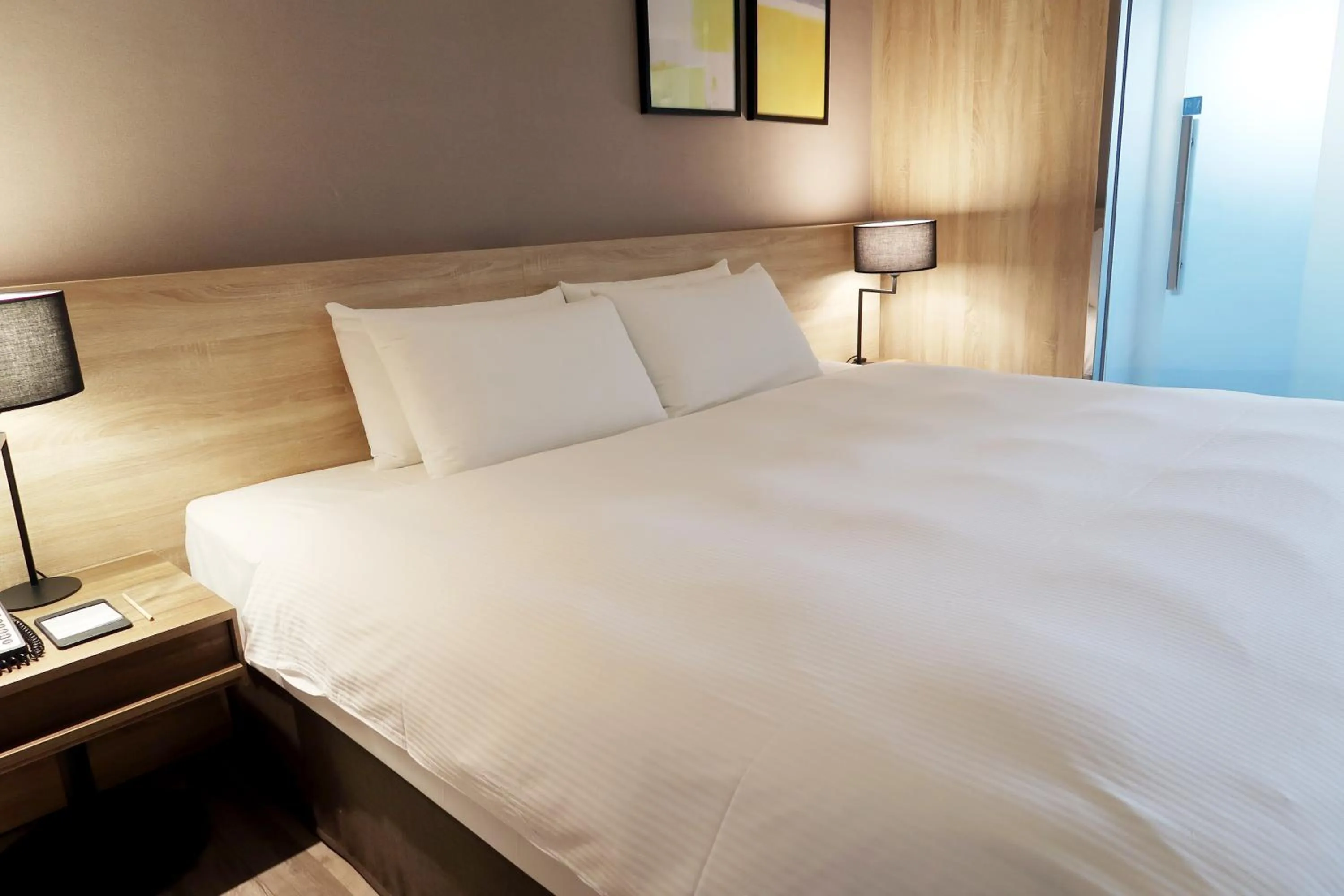 Photo of the whole room, Bed in The HO Hotel