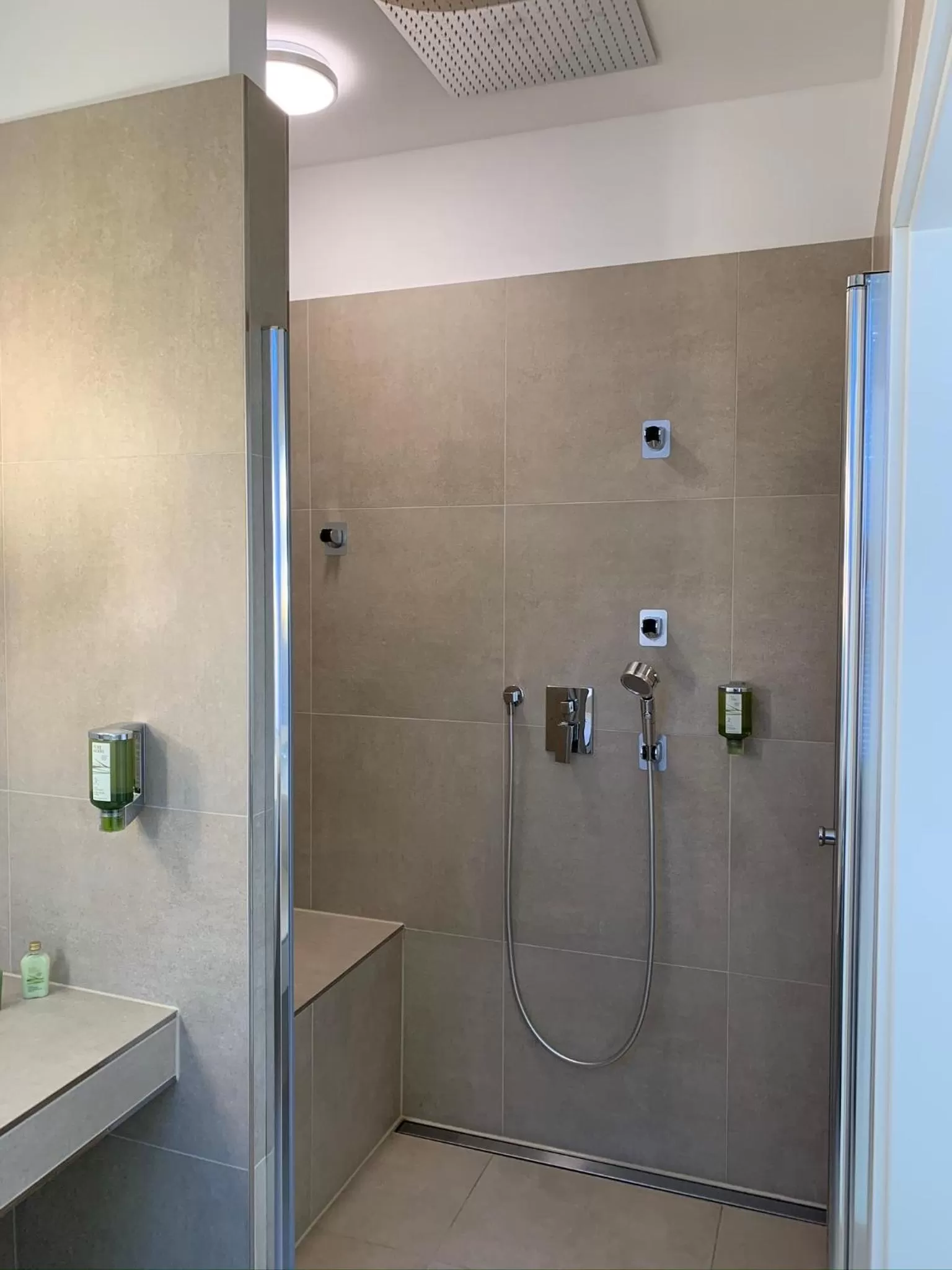 Shower, Bathroom in Park-Lodge Am Rohrbusch