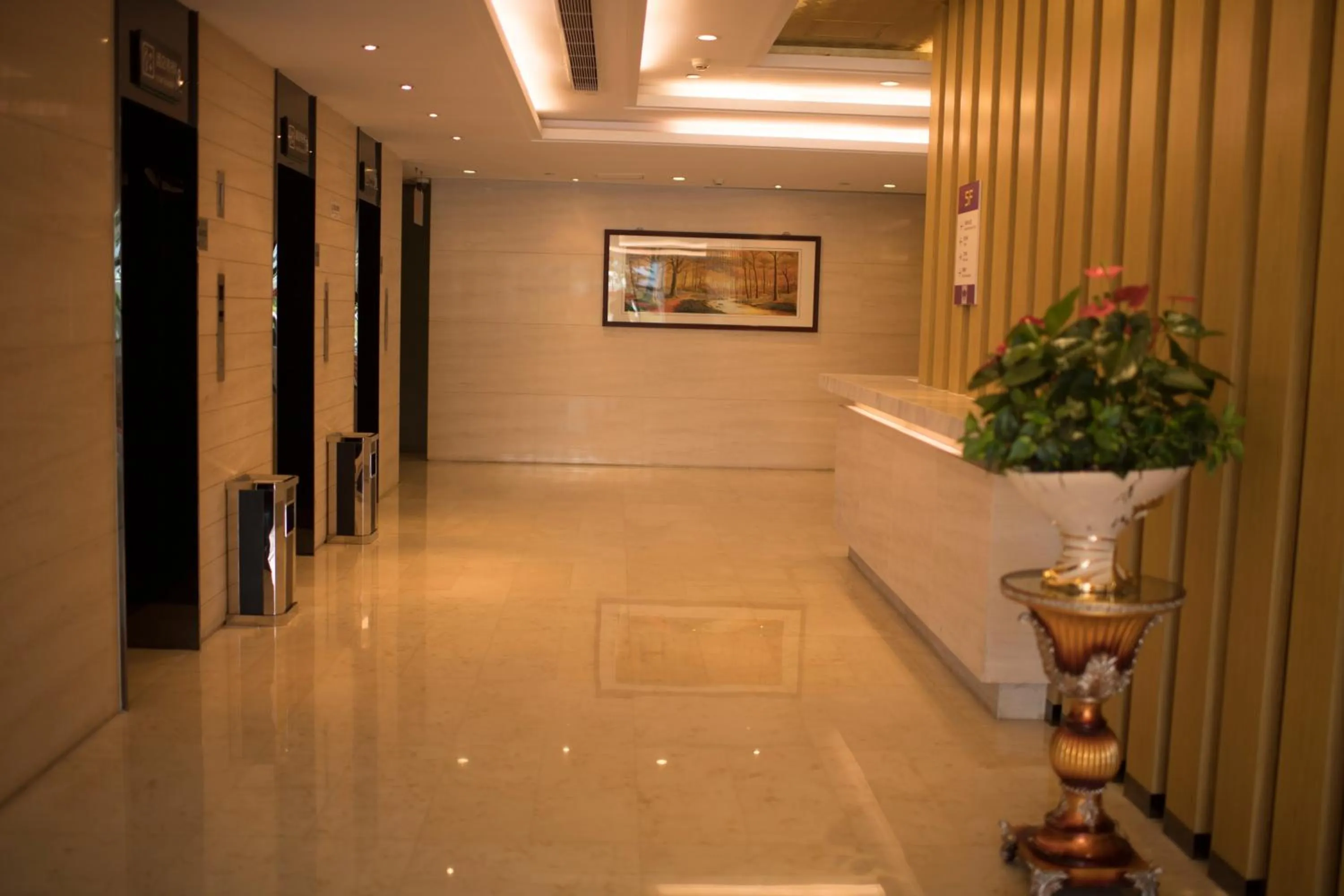 elevator in Suzhou Sun Plaza Hotel