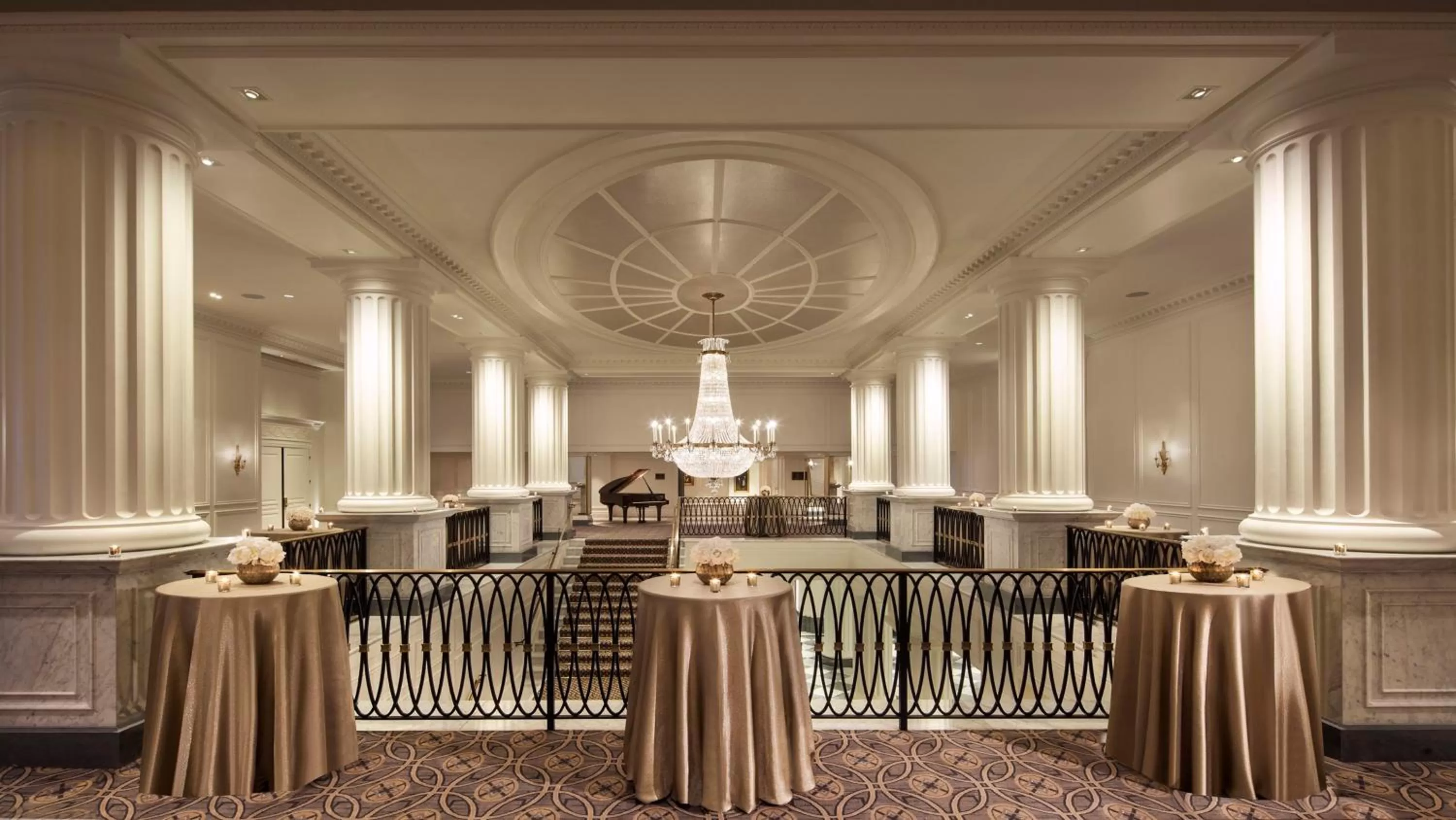 Restaurant/places to eat in InterContinental New York Barclay Hotel by IHG
