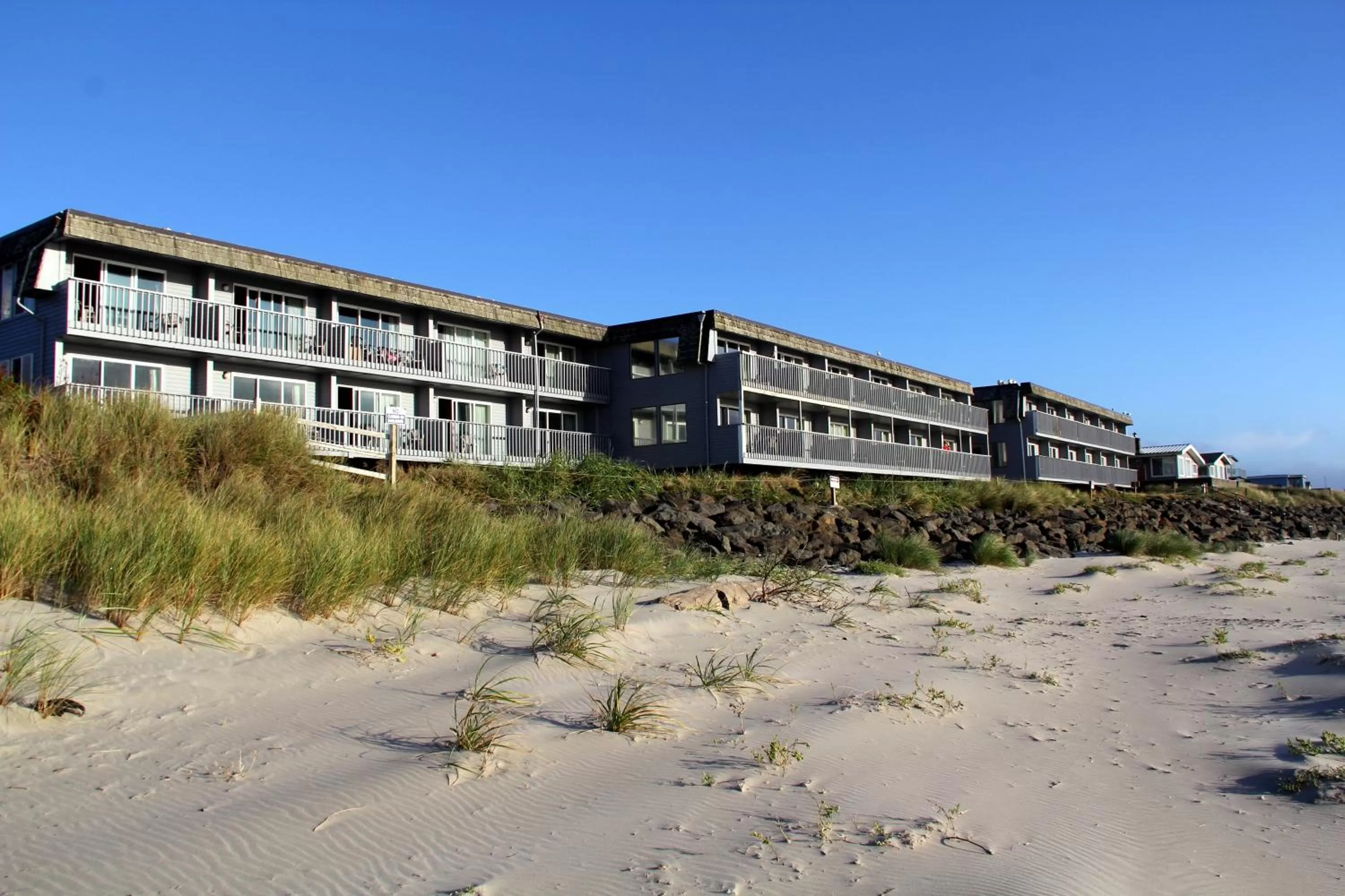 Property building in Surfside Resort