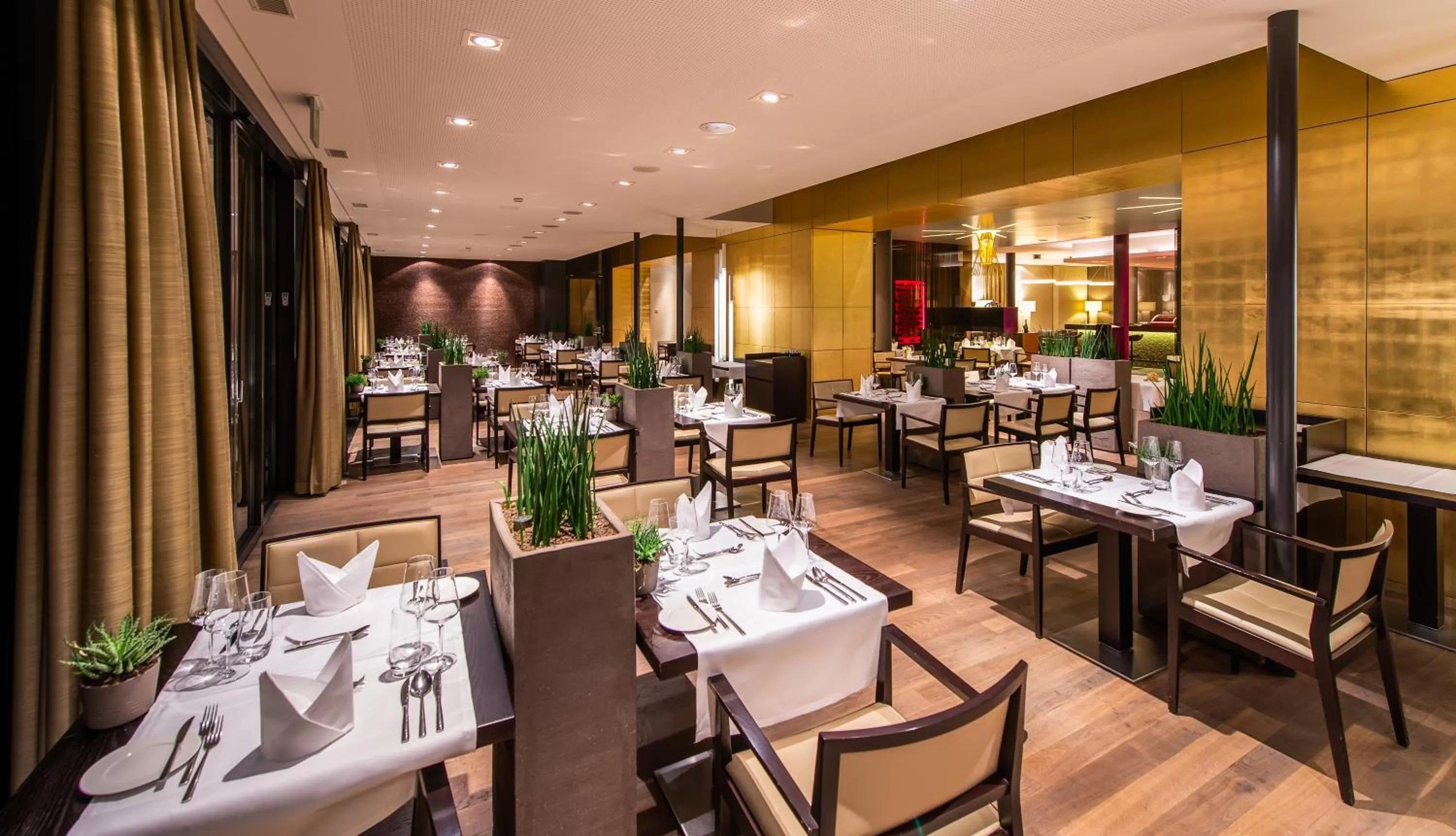 Restaurant/places to eat in Wellnesshotel Golfpanorama