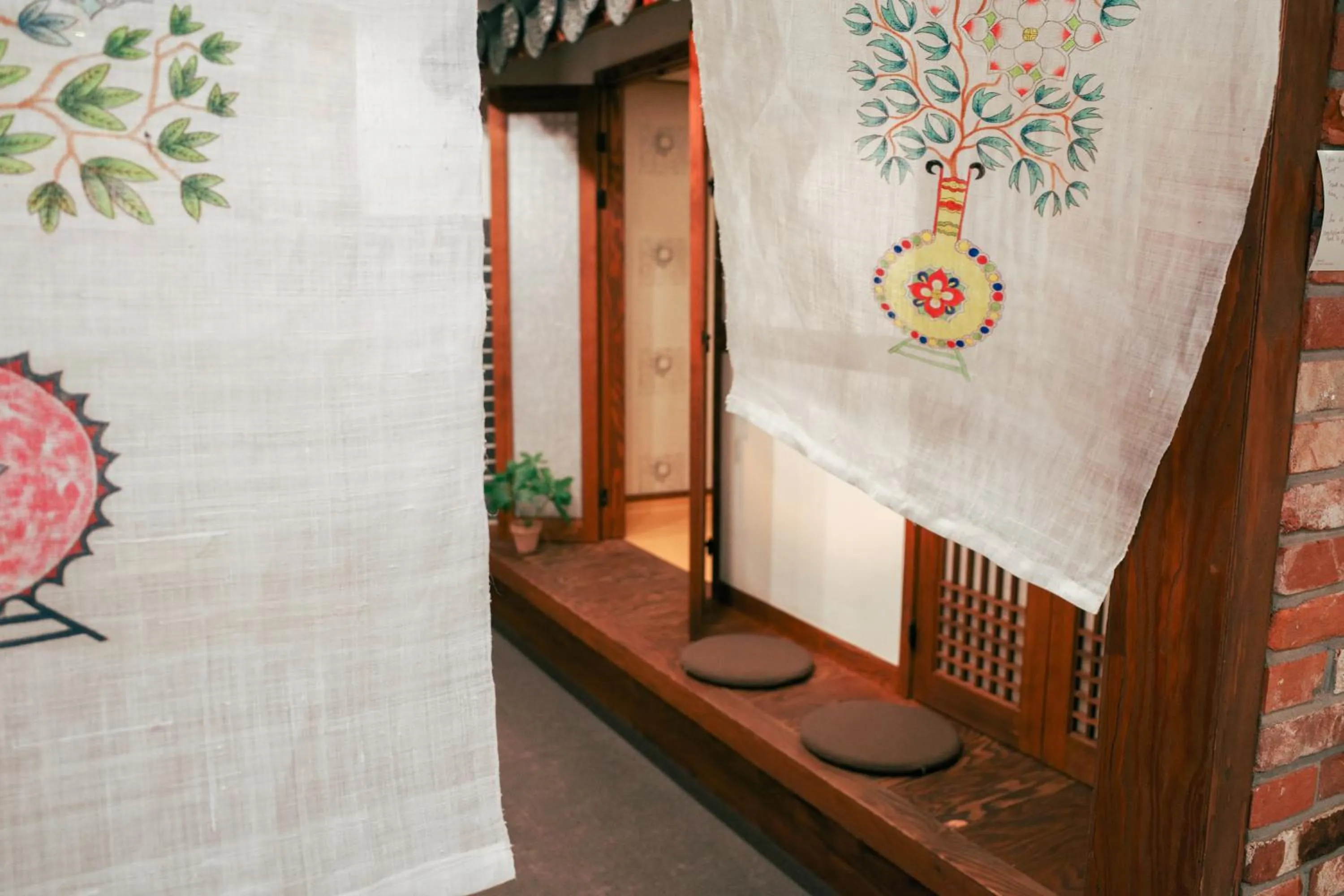 Area and facilities in Starria Hostel foreign guest only