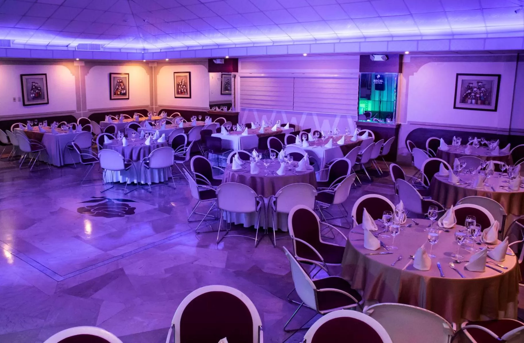 Restaurant/Places to Eat in REGAL HOTEL