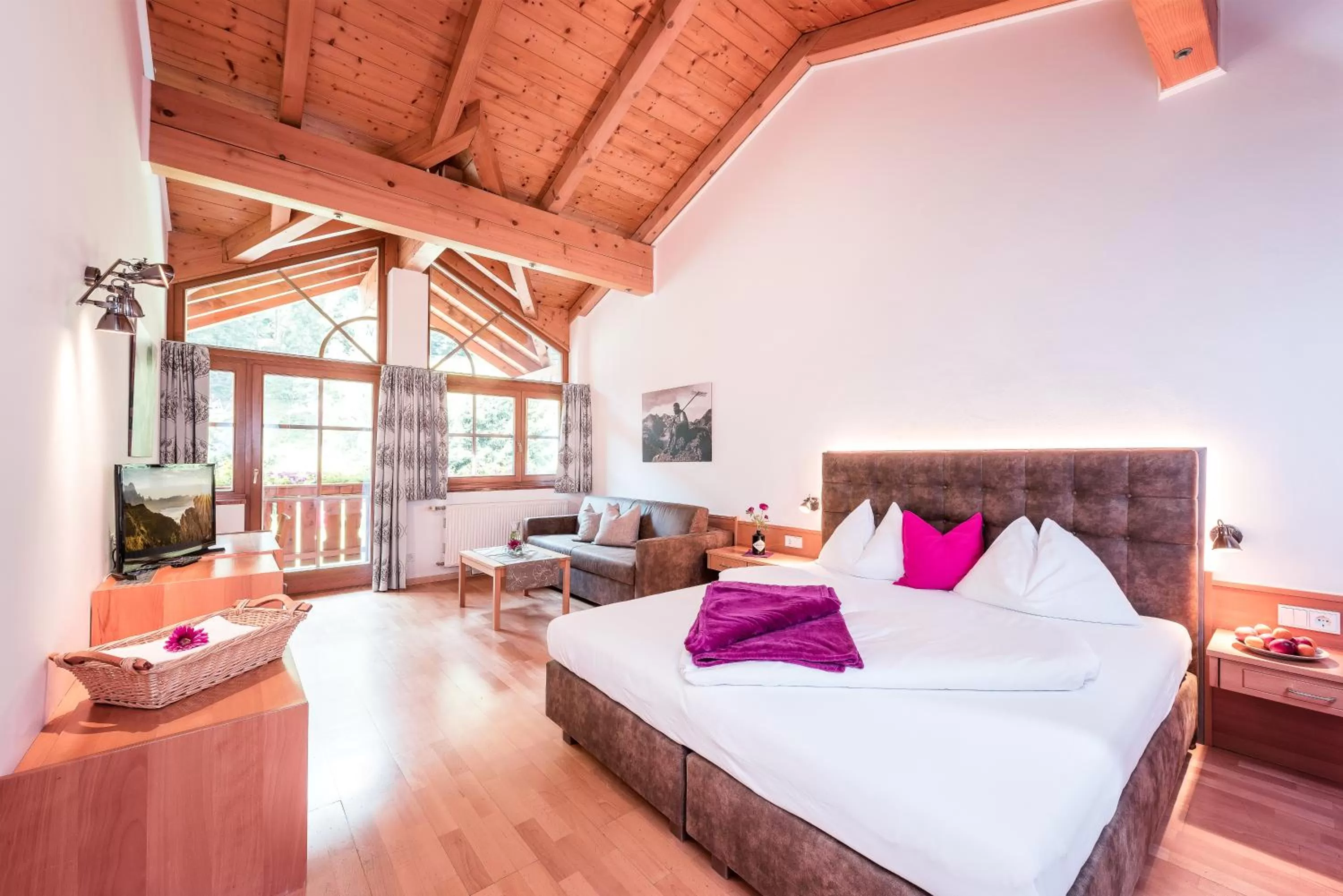 Junior Suite with Garden View in Hotel Stadt Wien