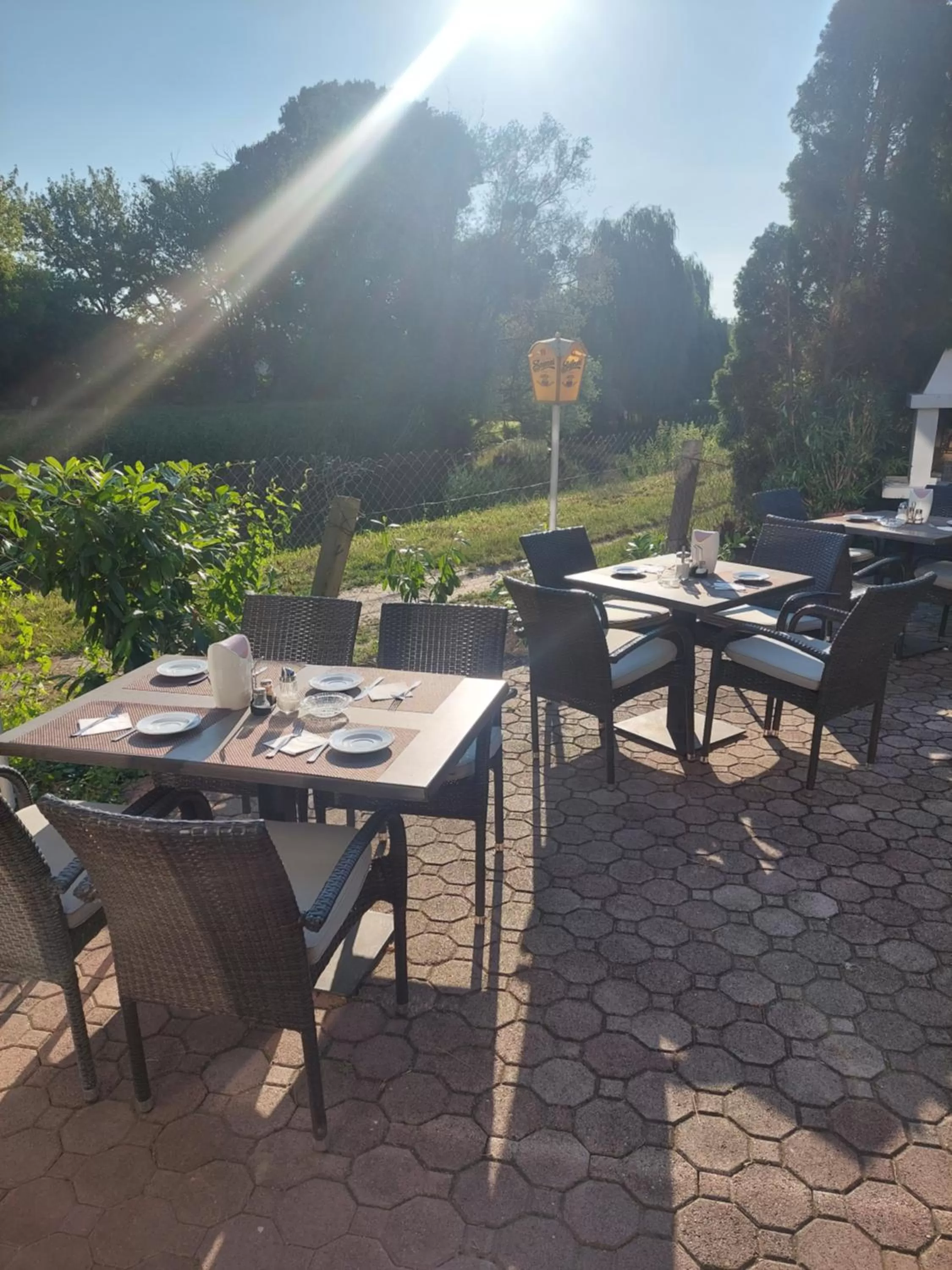 Patio, Restaurant/Places to Eat in Hotel Panorama