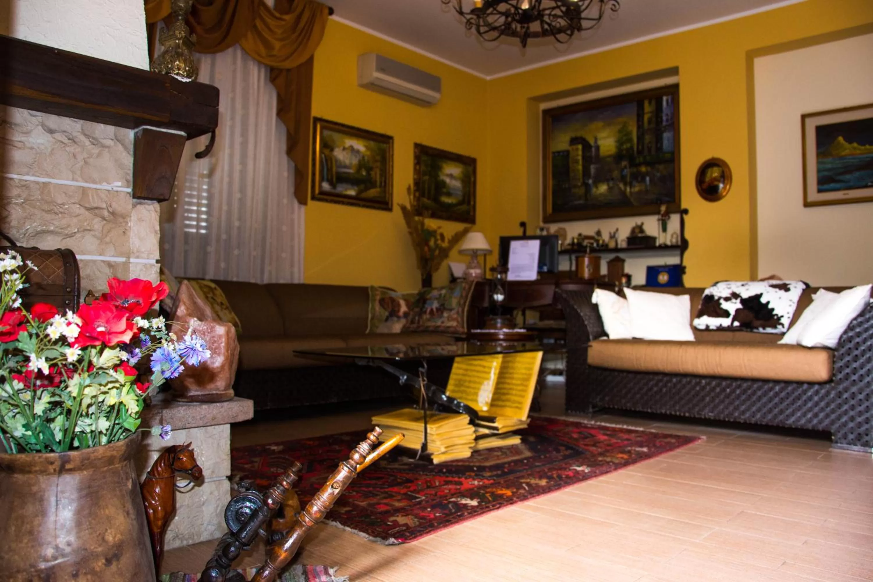 Seating area, Bed in B&B Villa Liliya