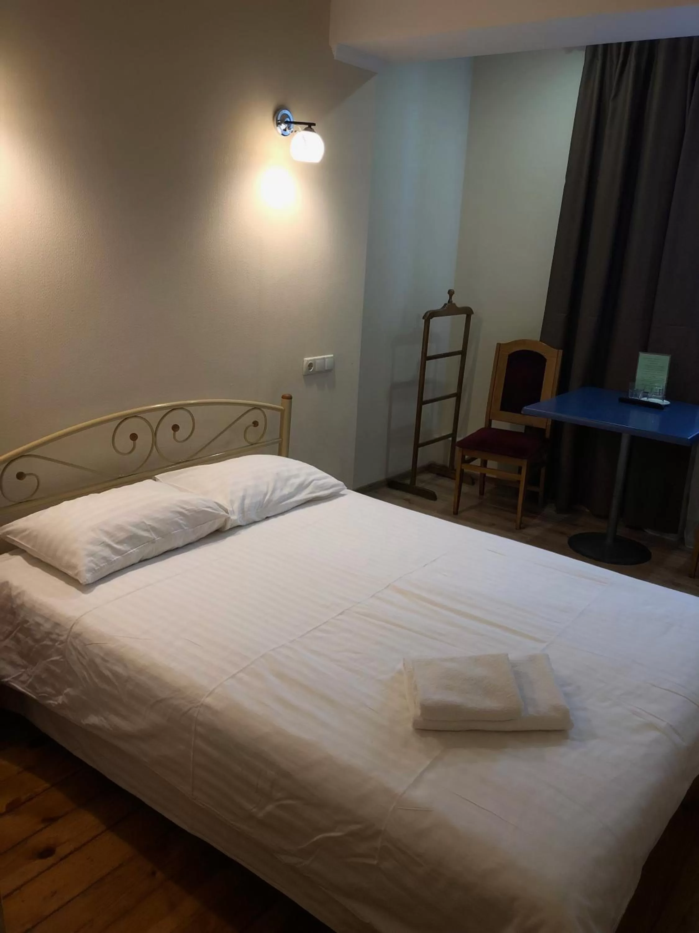 Bed in Zhuliany City Hotel