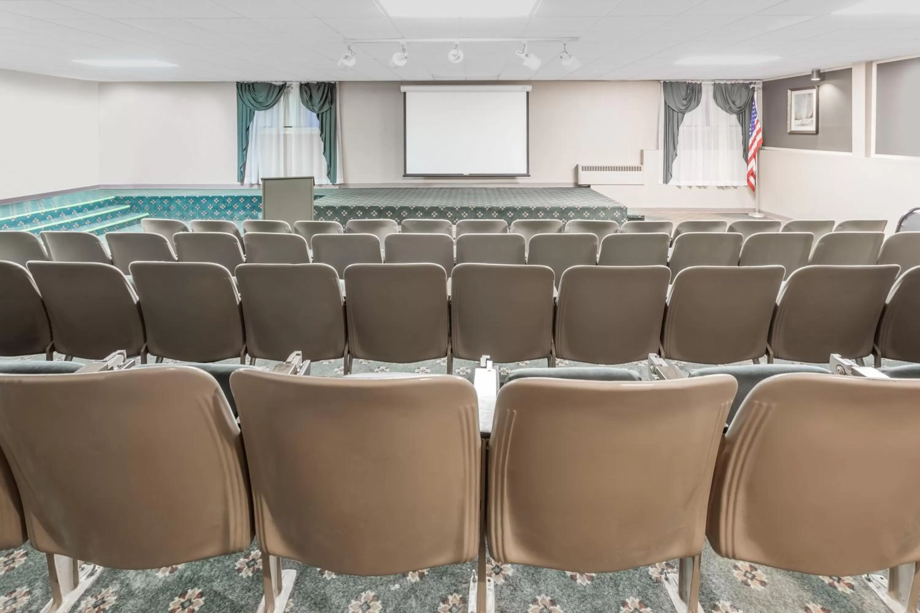 Meeting/conference room in AmericInn by Wyndham Janesville