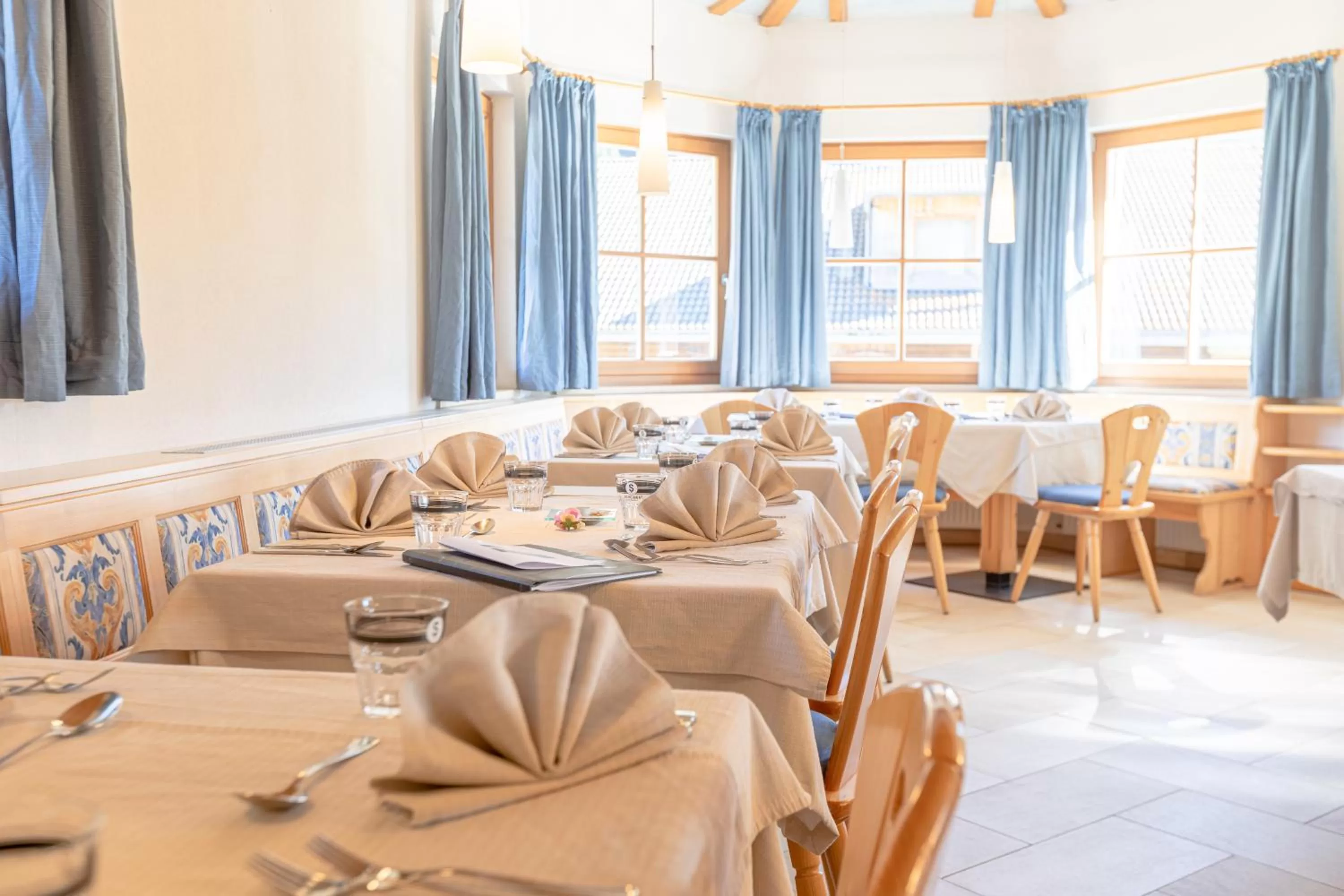 Restaurant/places to eat in Hotel Tyrol