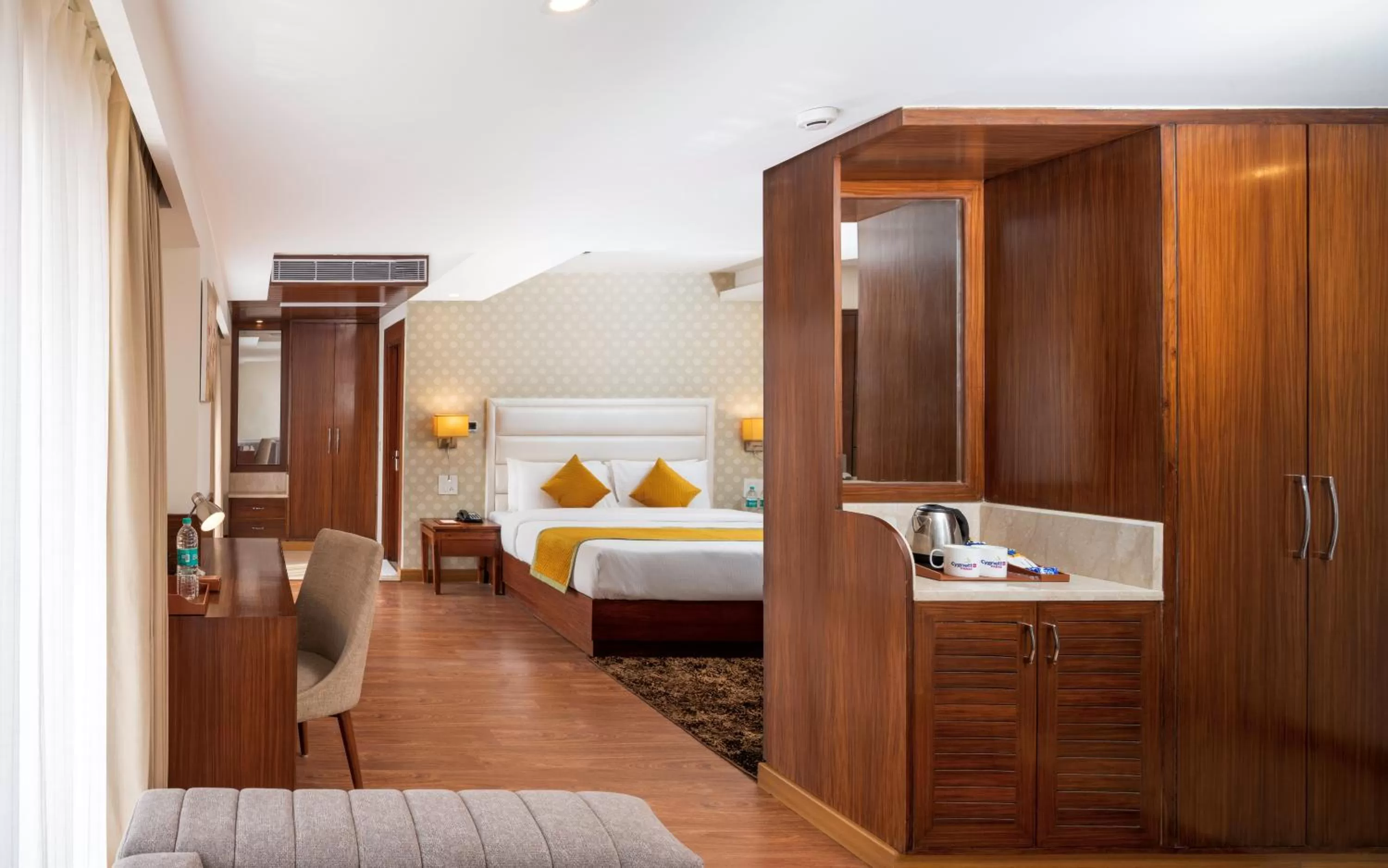 Bedroom, Bed in Cygnett Inn Paras