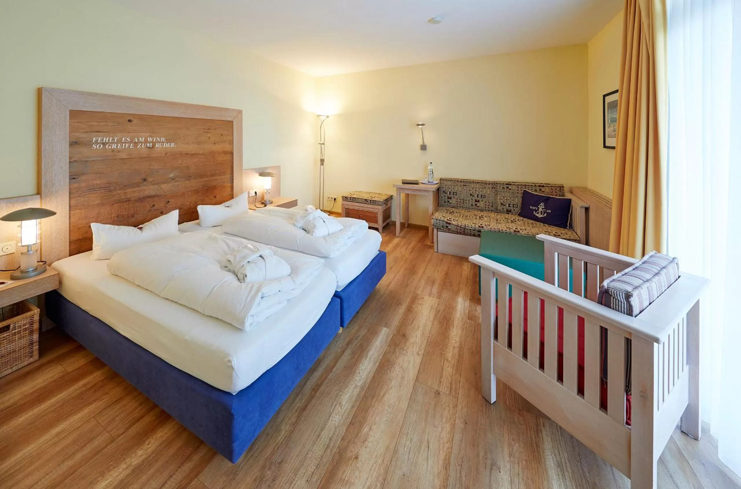 Decorative detail, Bed in Strandhotel VierJahresZeiten