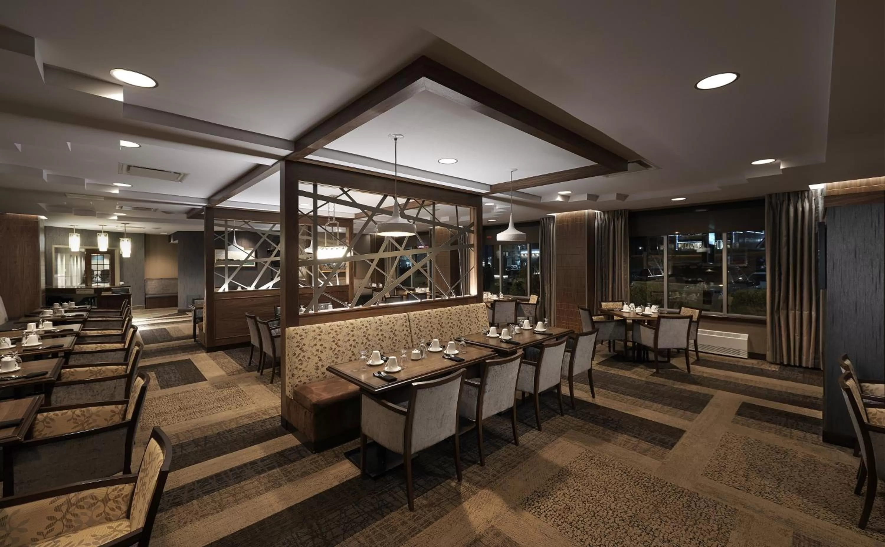 Restaurant/places to eat in Capital Hotel