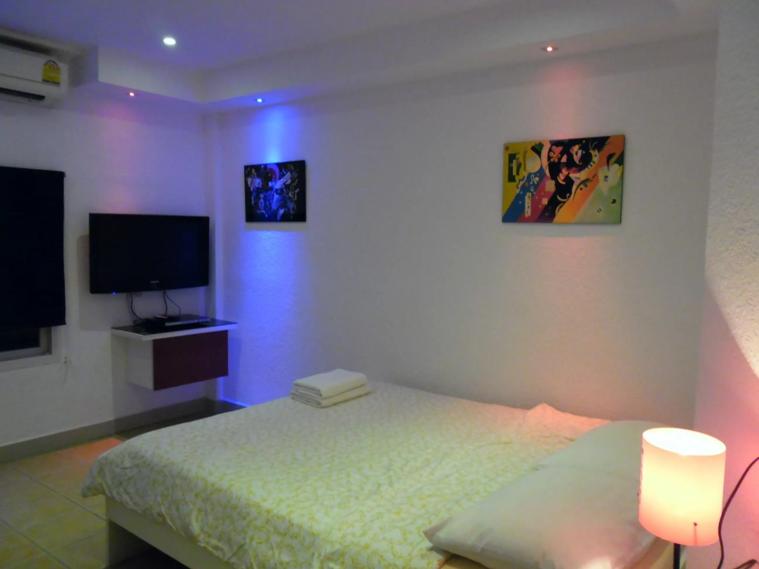 Bedroom, Bed in Swiss Food Restaurant and room for rent