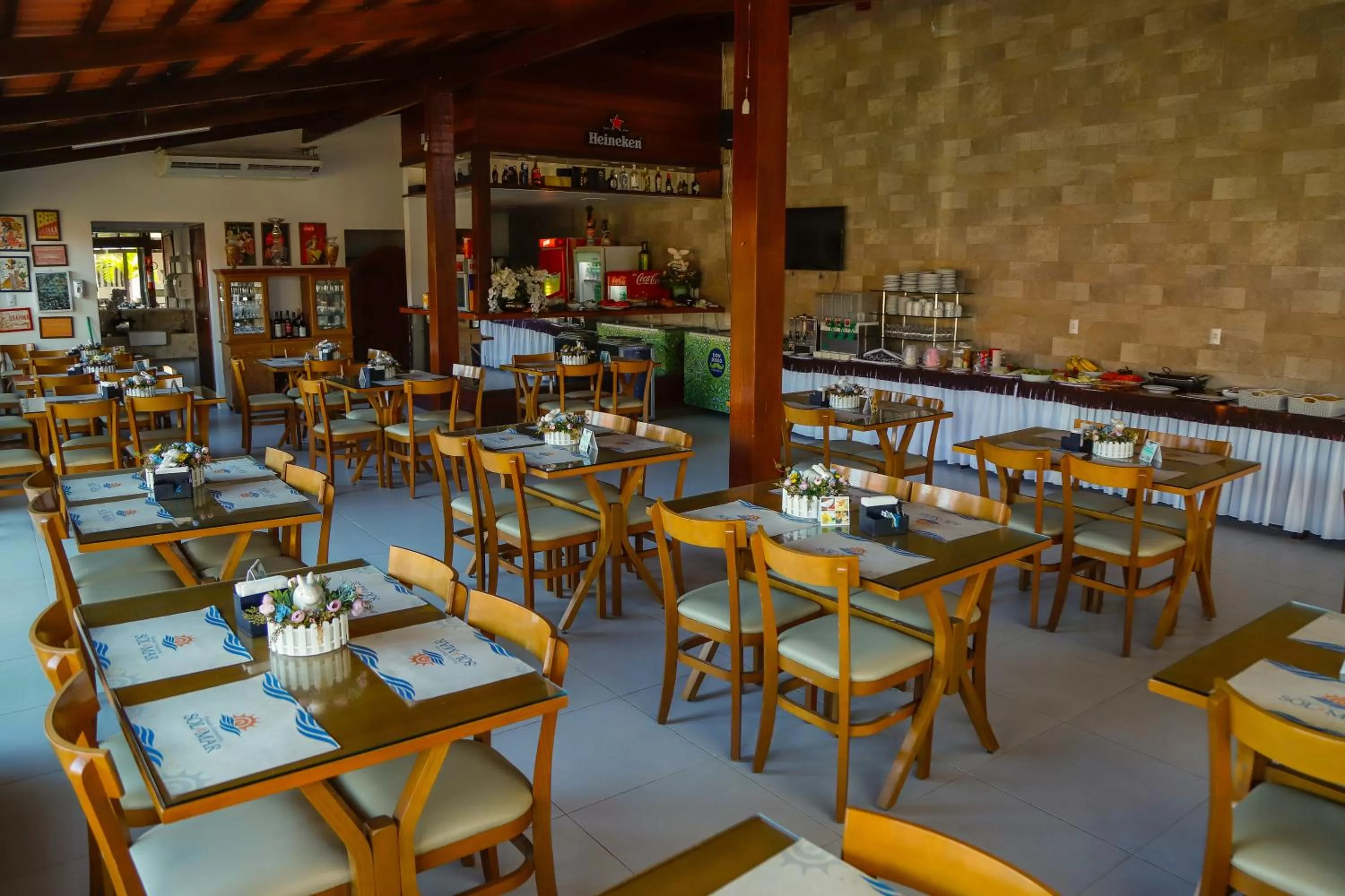 Restaurant/Places to Eat in Pousada Sol e Mar