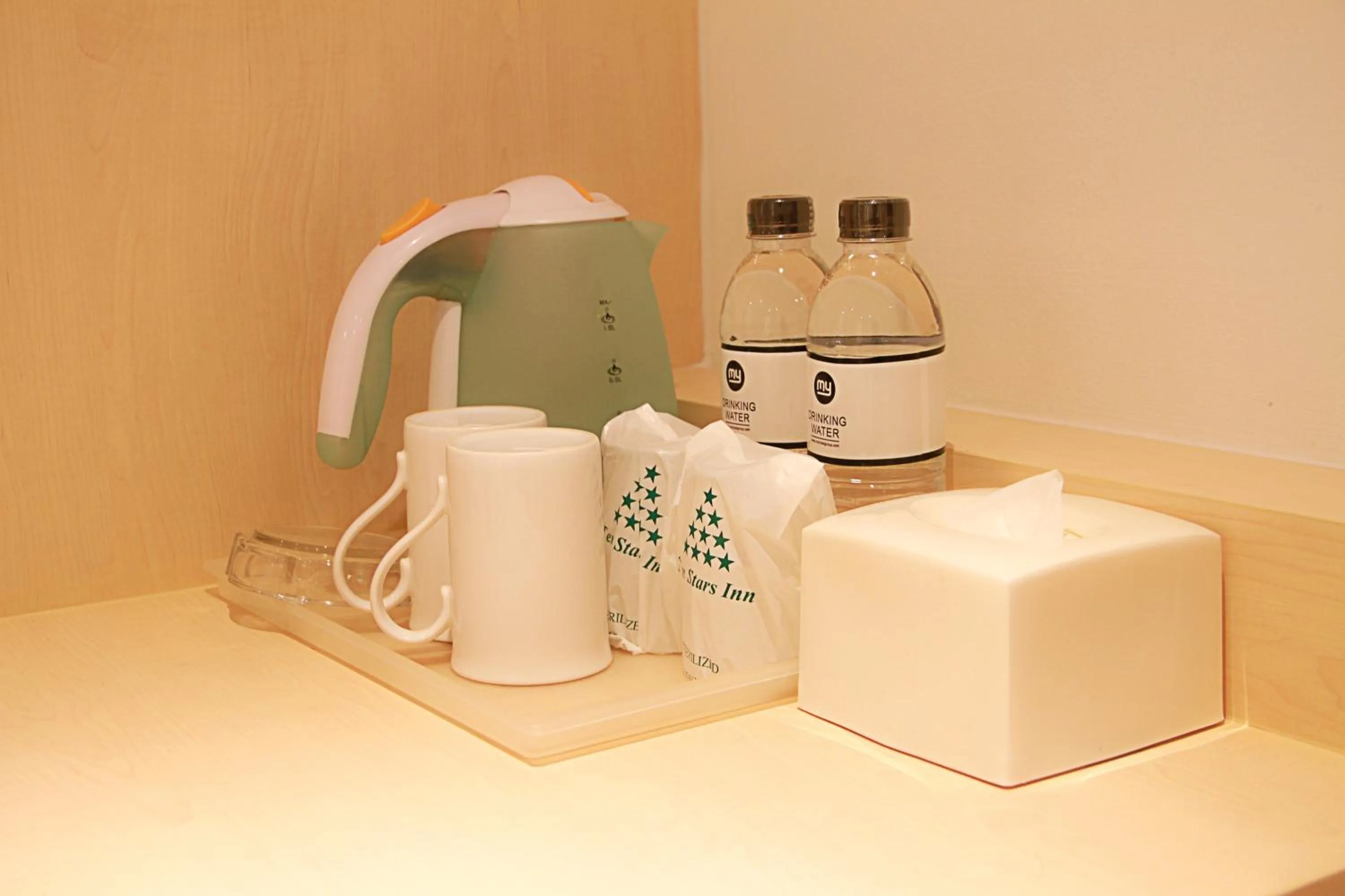 Coffee/tea facilities in Ten Stars Hotel