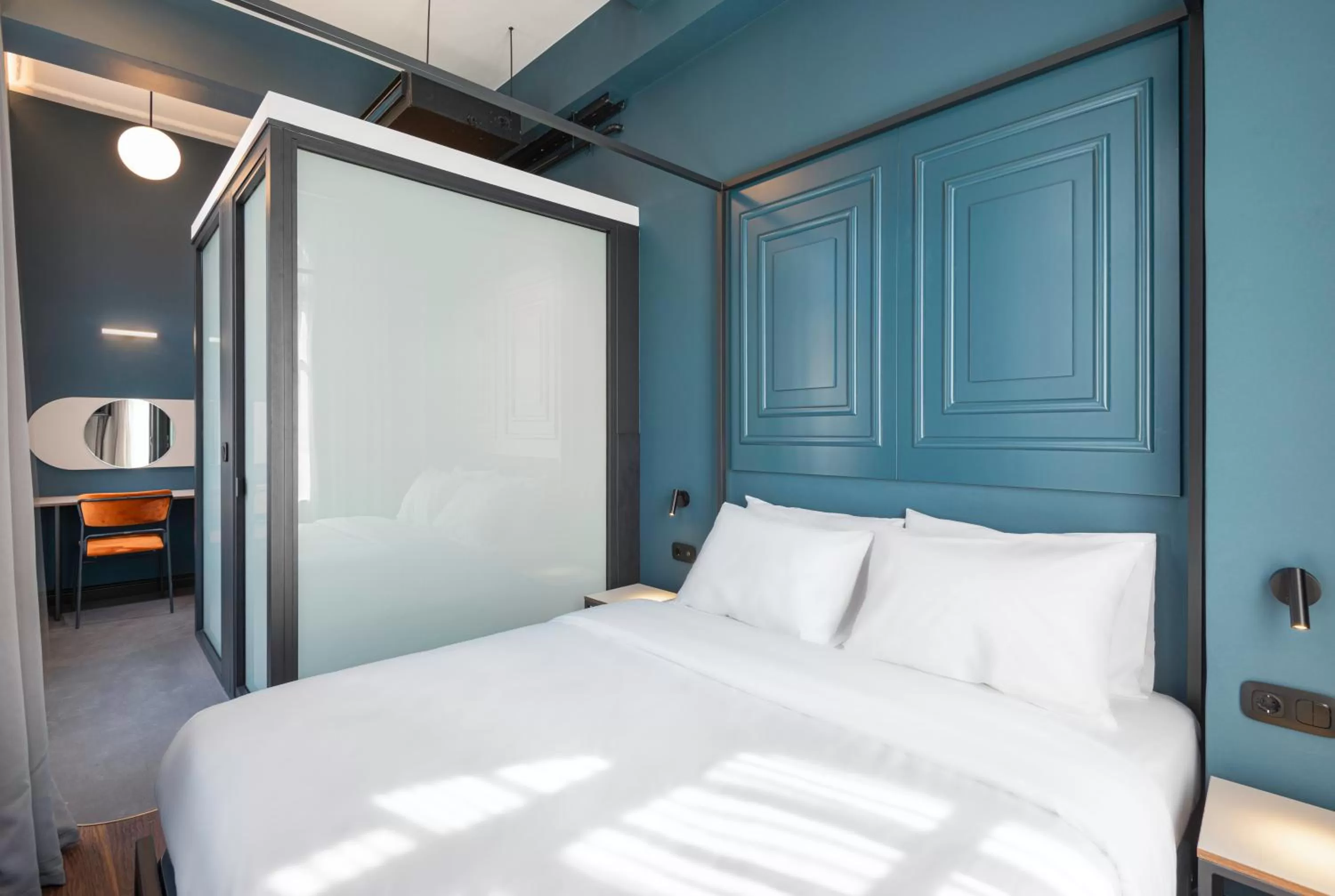 Bed in Colors Urban Hotel Thessaloniki