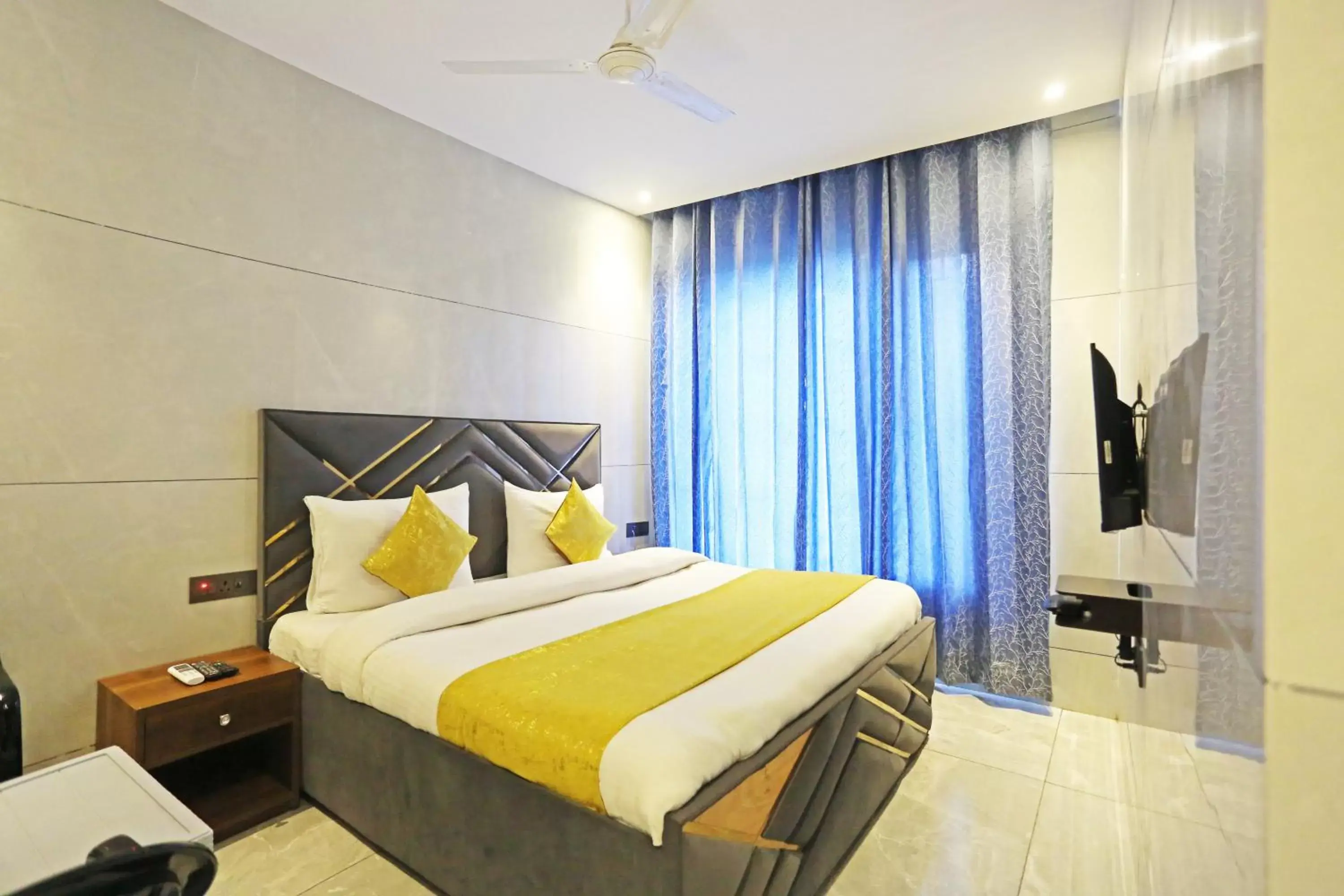 Frankstay By Hotel Preet in 05 mints walking Distance Nizamuddin Railway Station Frankstay By Hotel Preet in 05 mints walking Distance Nizamuddin Railway Station