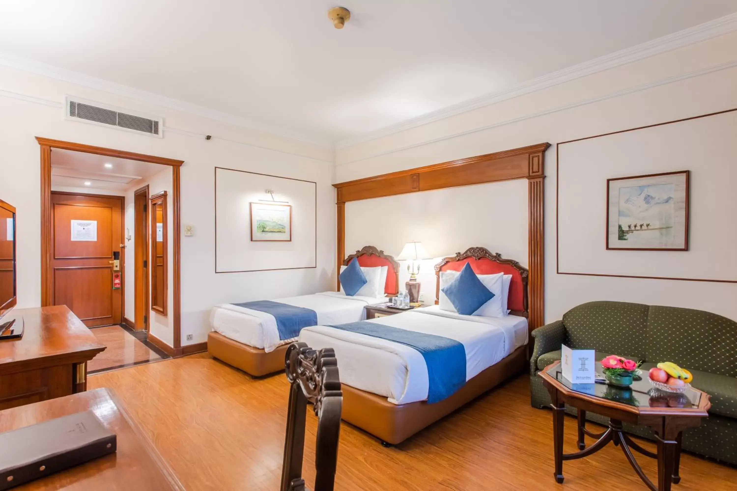 Deluxe Twin Room - single occupancy - 20% discount on Spa & Laundry in The Everest Hotel Deluxe Twin Room - single occupancy - 20% discount on Spa & Laundry in The Everest Hotel