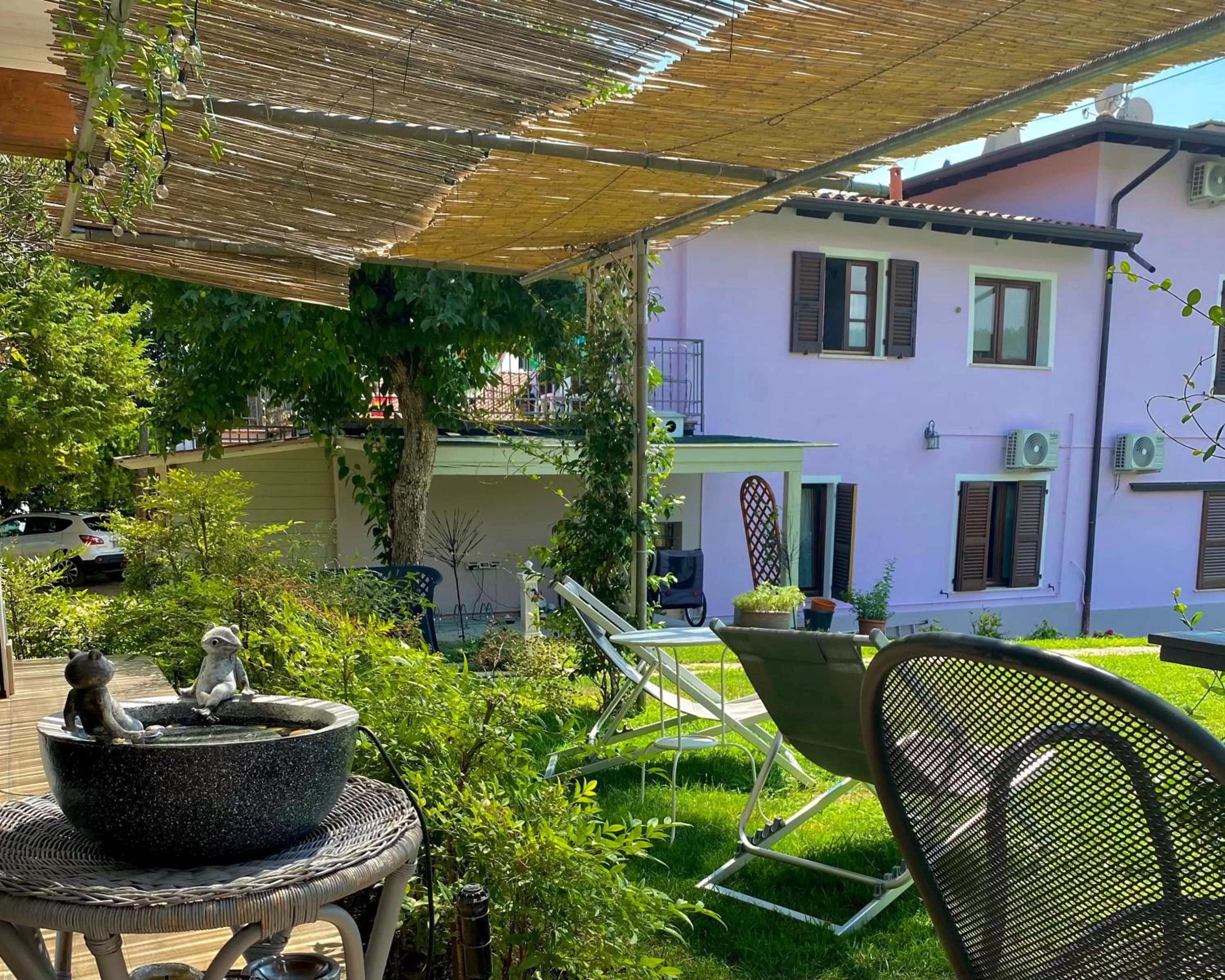 Garden in La Casa Di Campagna Sul Garda