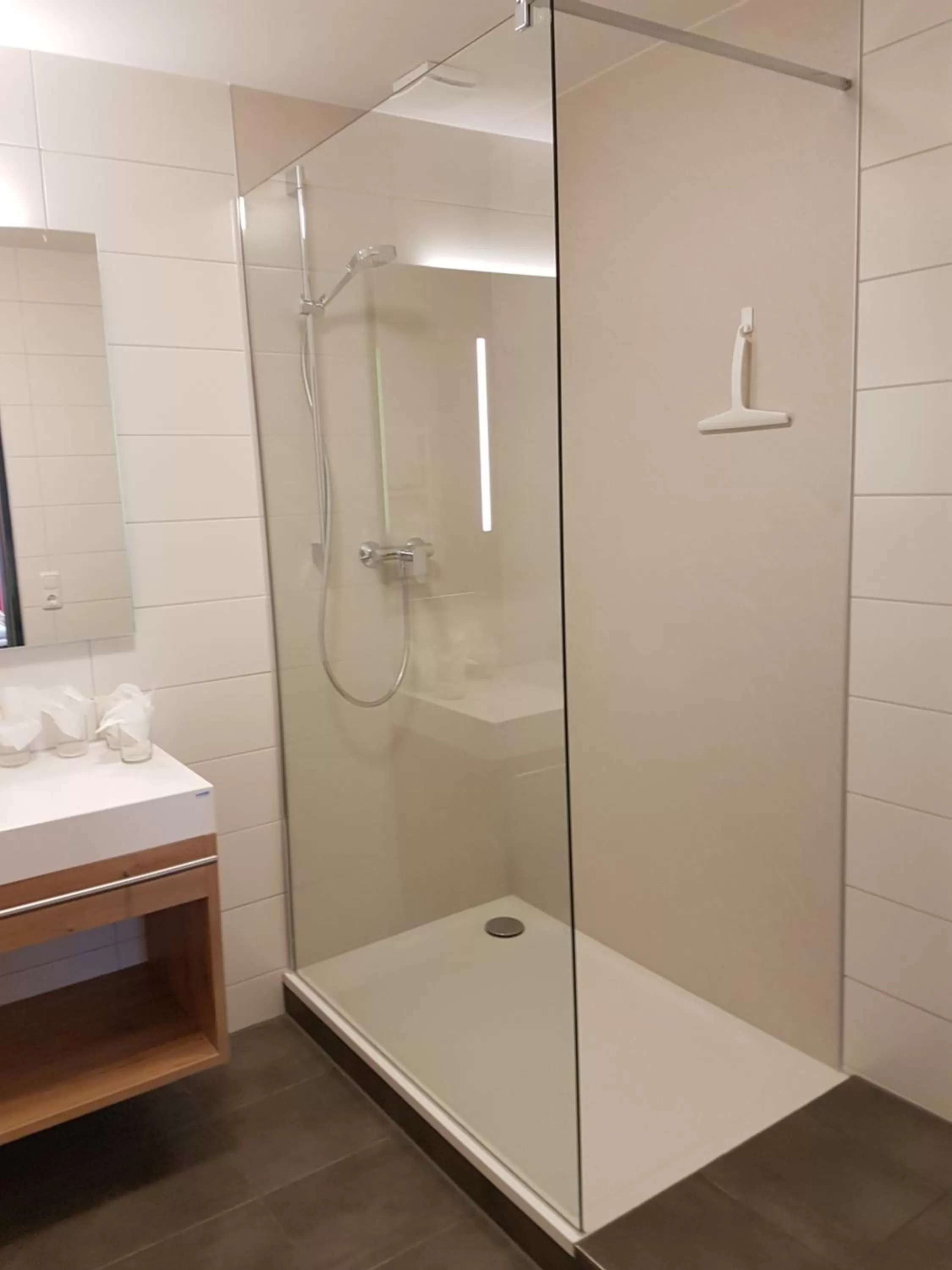 Shower in Hotel Ruchti - Zeit für mich