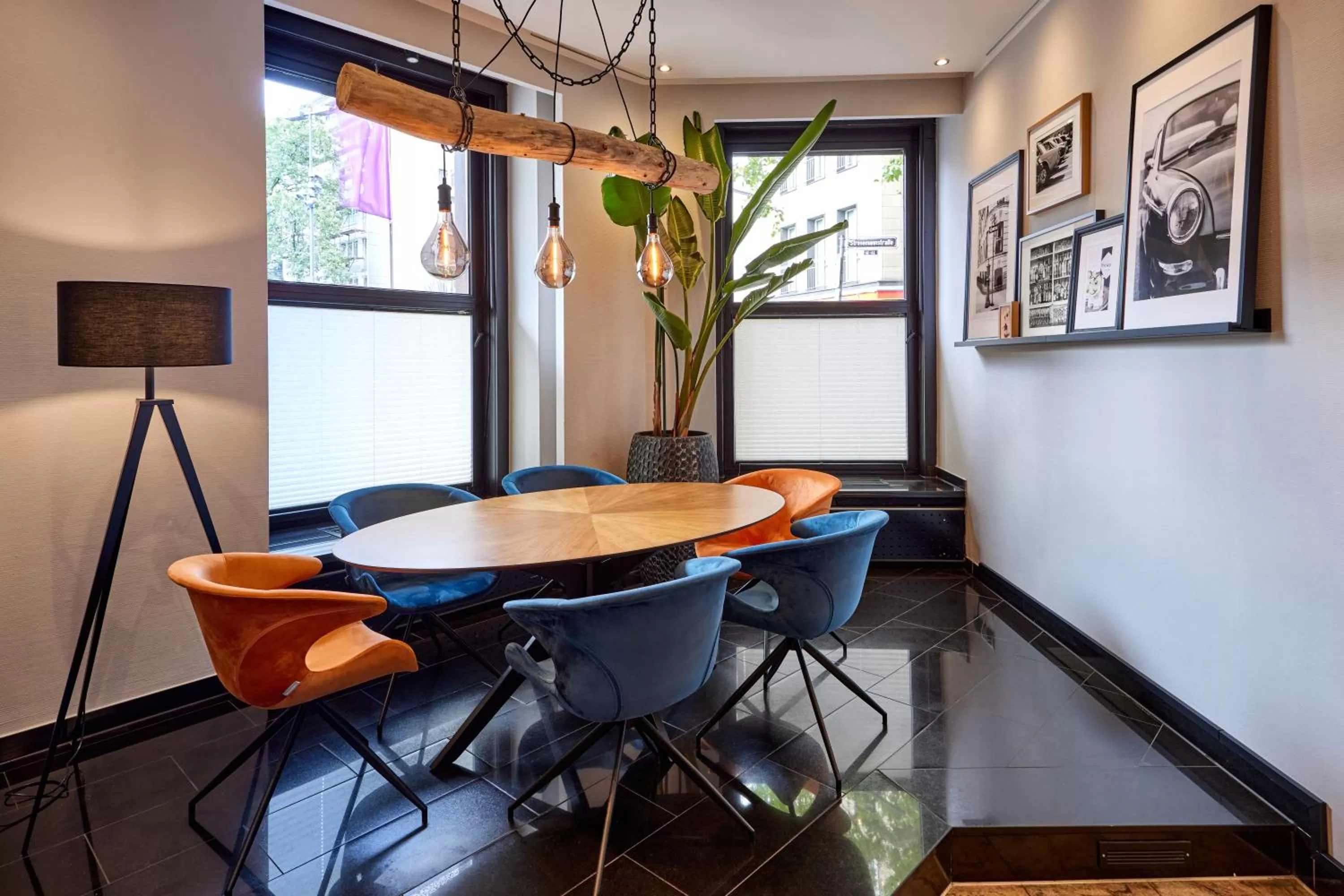 Property building in Mercure Hotel Düsseldorf City Center