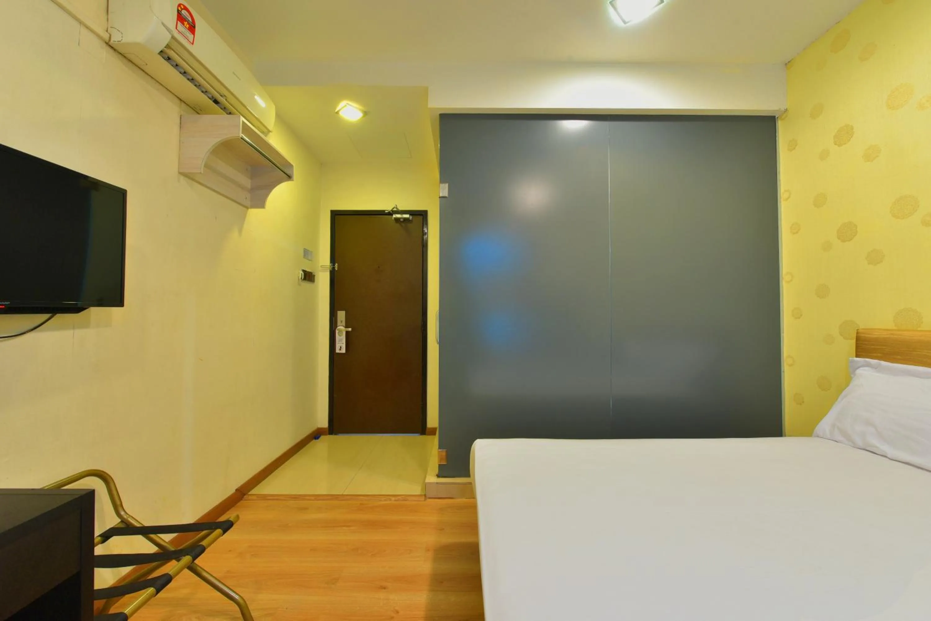 Bedroom, Bed in Townhouse OAK Hotel Holmes Johor Jaya