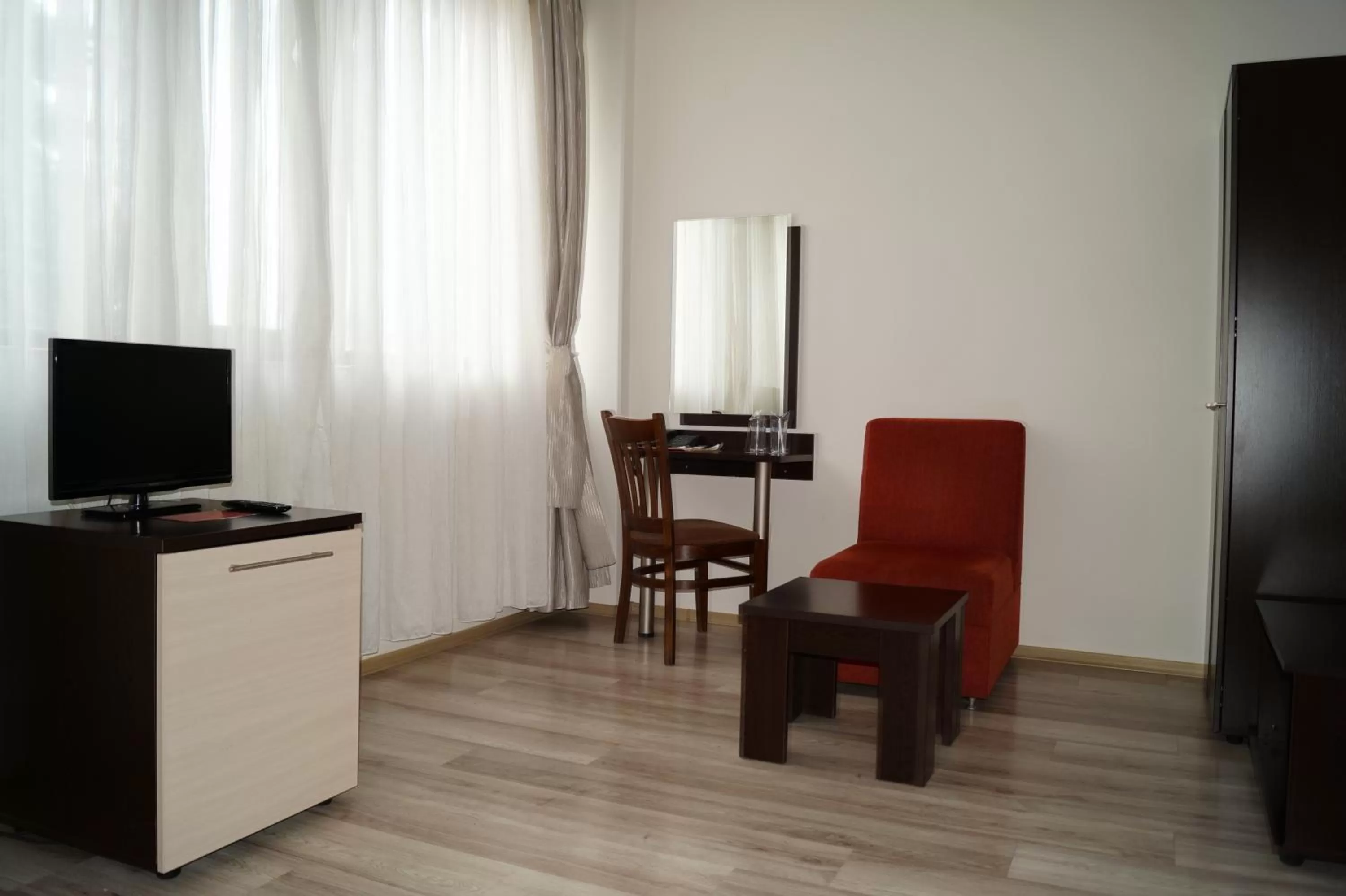 Seating area, TV/Entertainment Center in Hotel Kardjali
