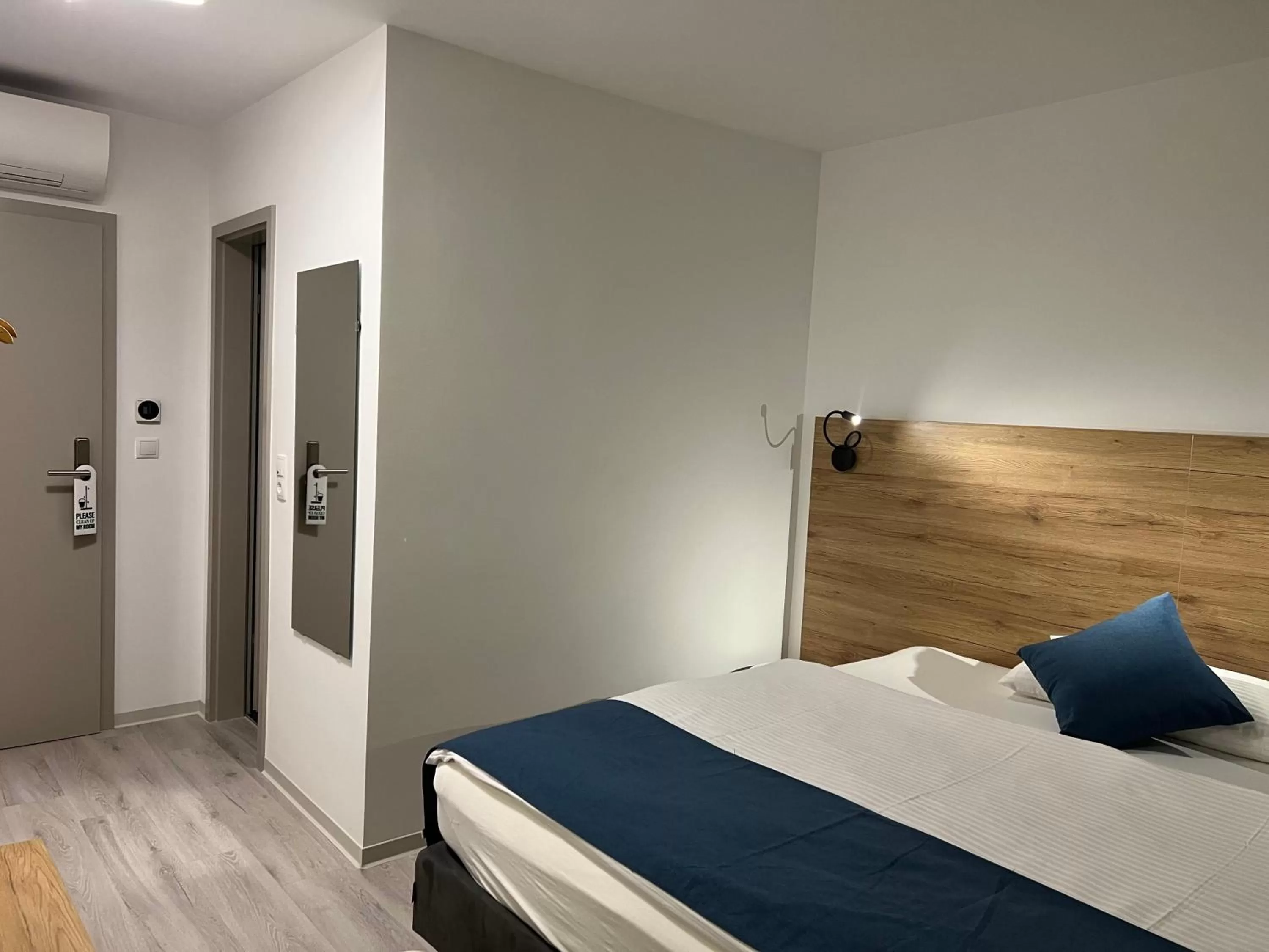 Game Room, Bed in Hotel 83