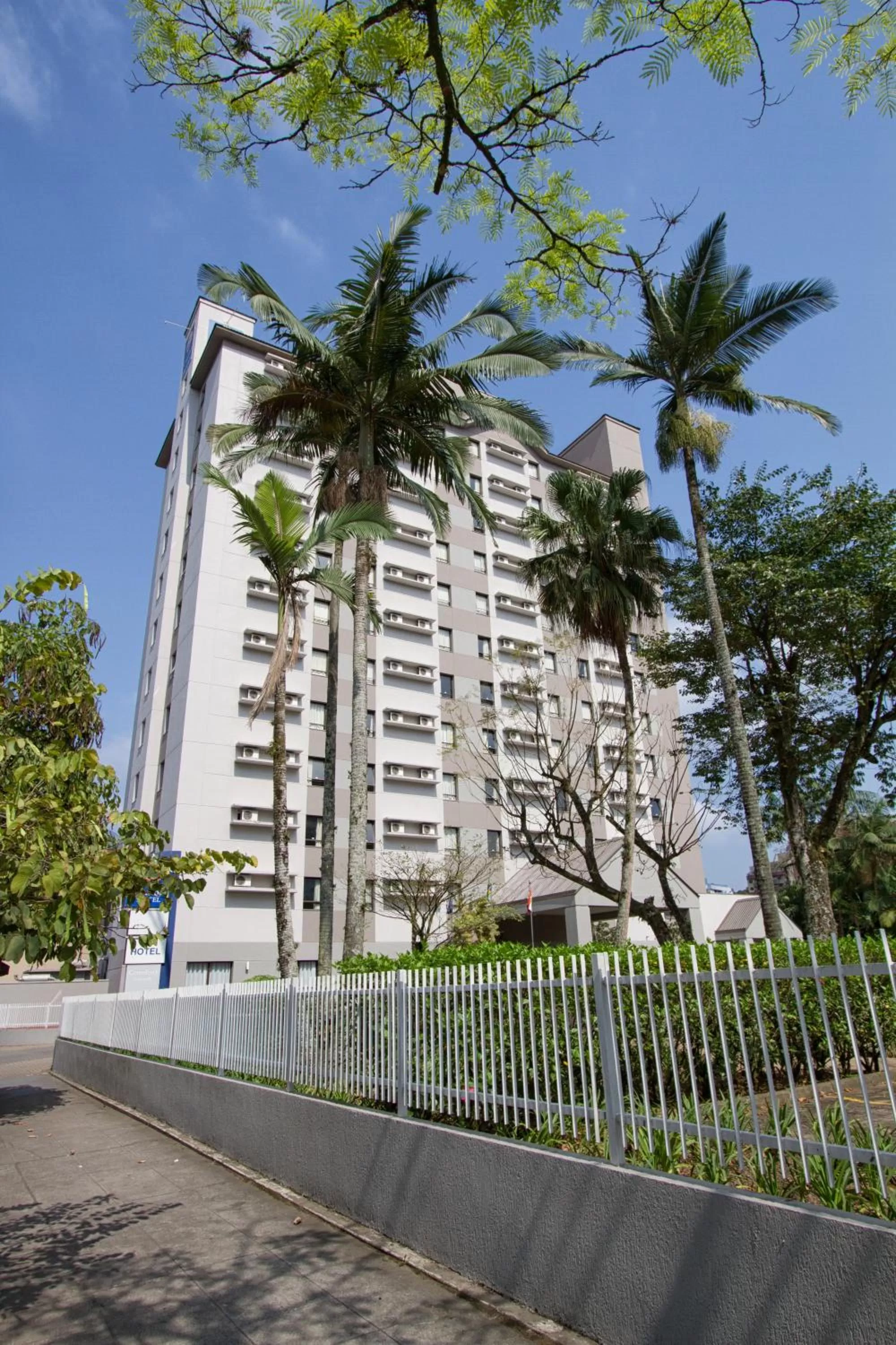 Street view in Comfort Hotel Joinville