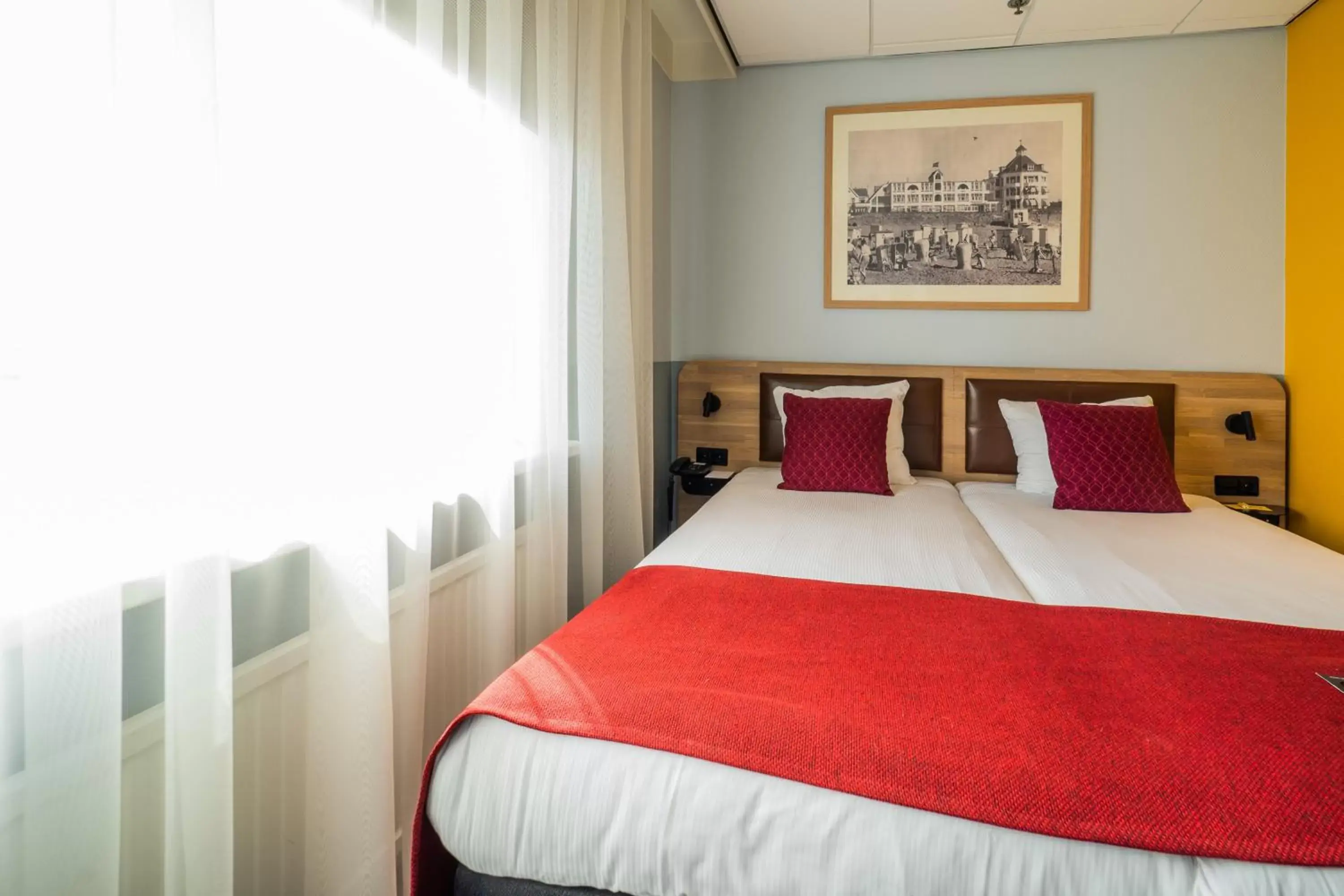 Standard Double Room in Two Brothers Noordwijk Beach Standard Double Room in Two Brothers Noordwijk Beach