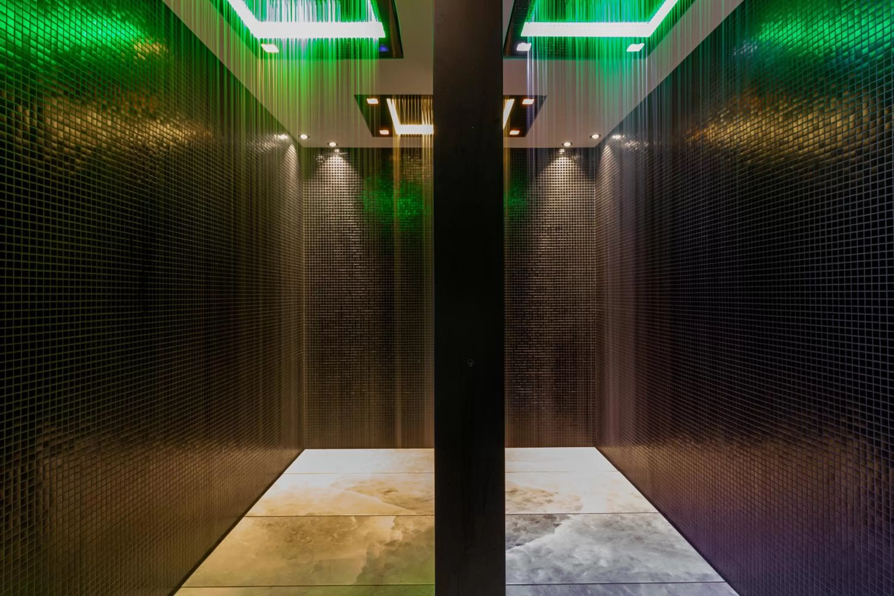 Spa and wellness centre/facilities in Van der Valk Hotel Mons Congres & Spa