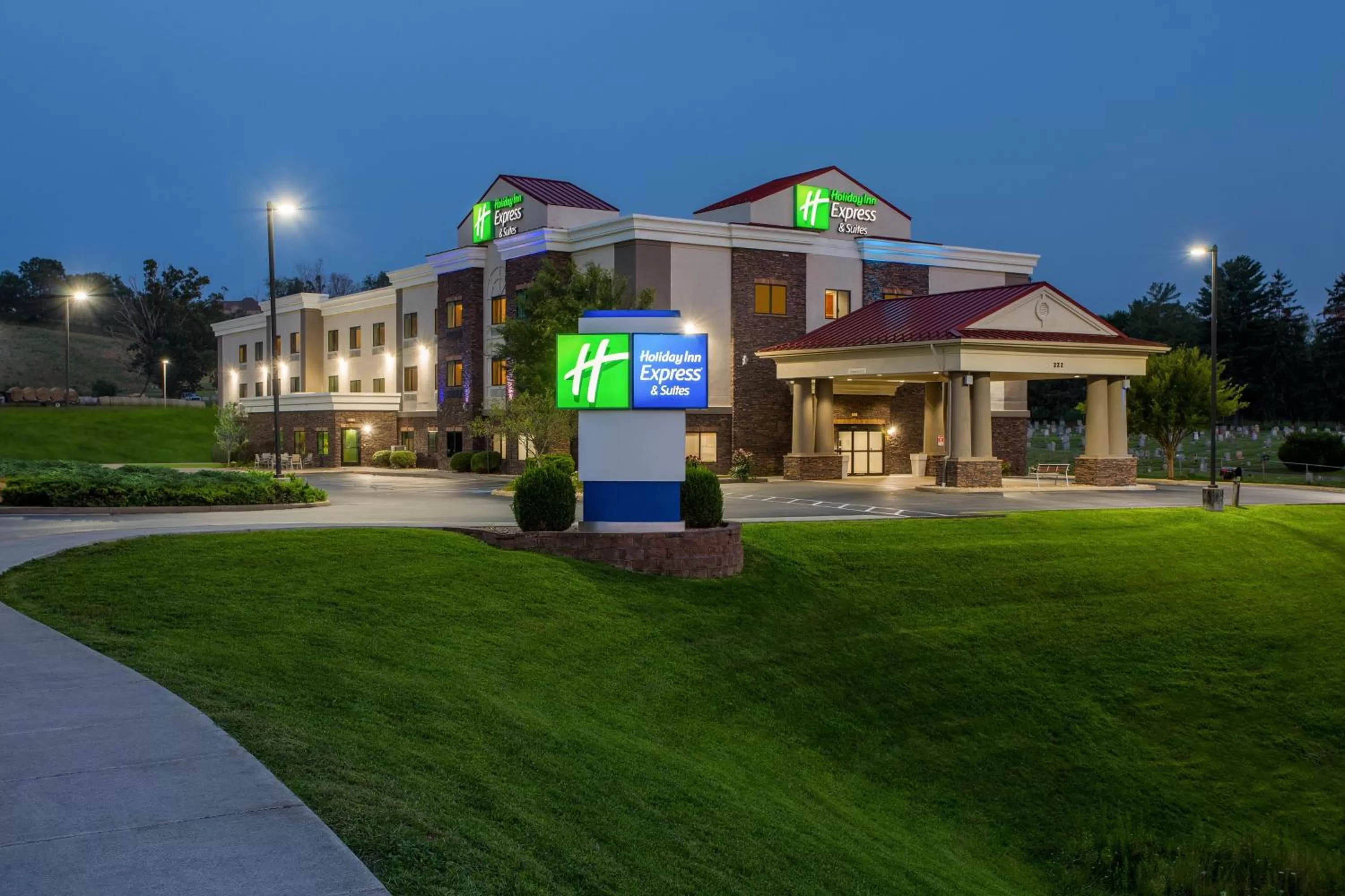 Property building in Holiday Inn Express Hotel & Suites Lewisburg by IHG