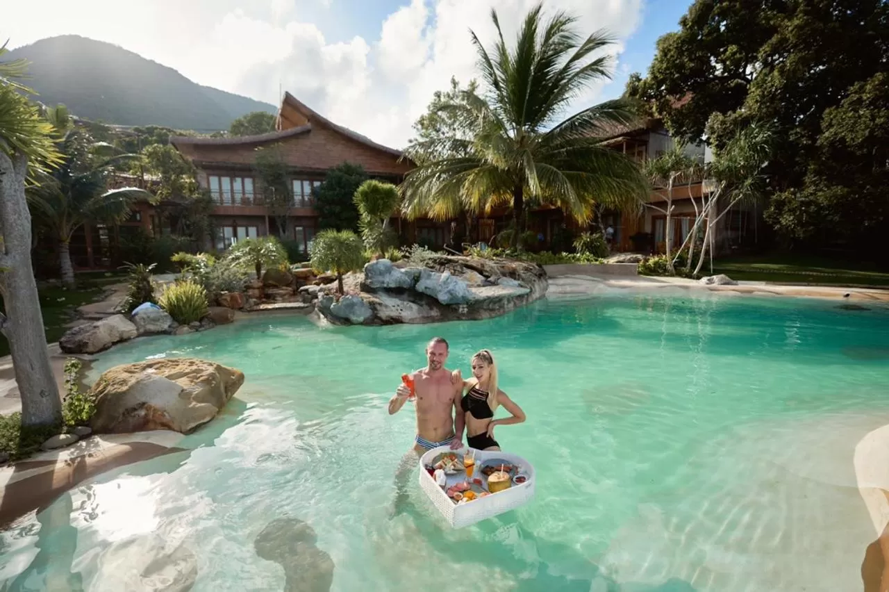 Swimming pool in Rocks Beach Boutique