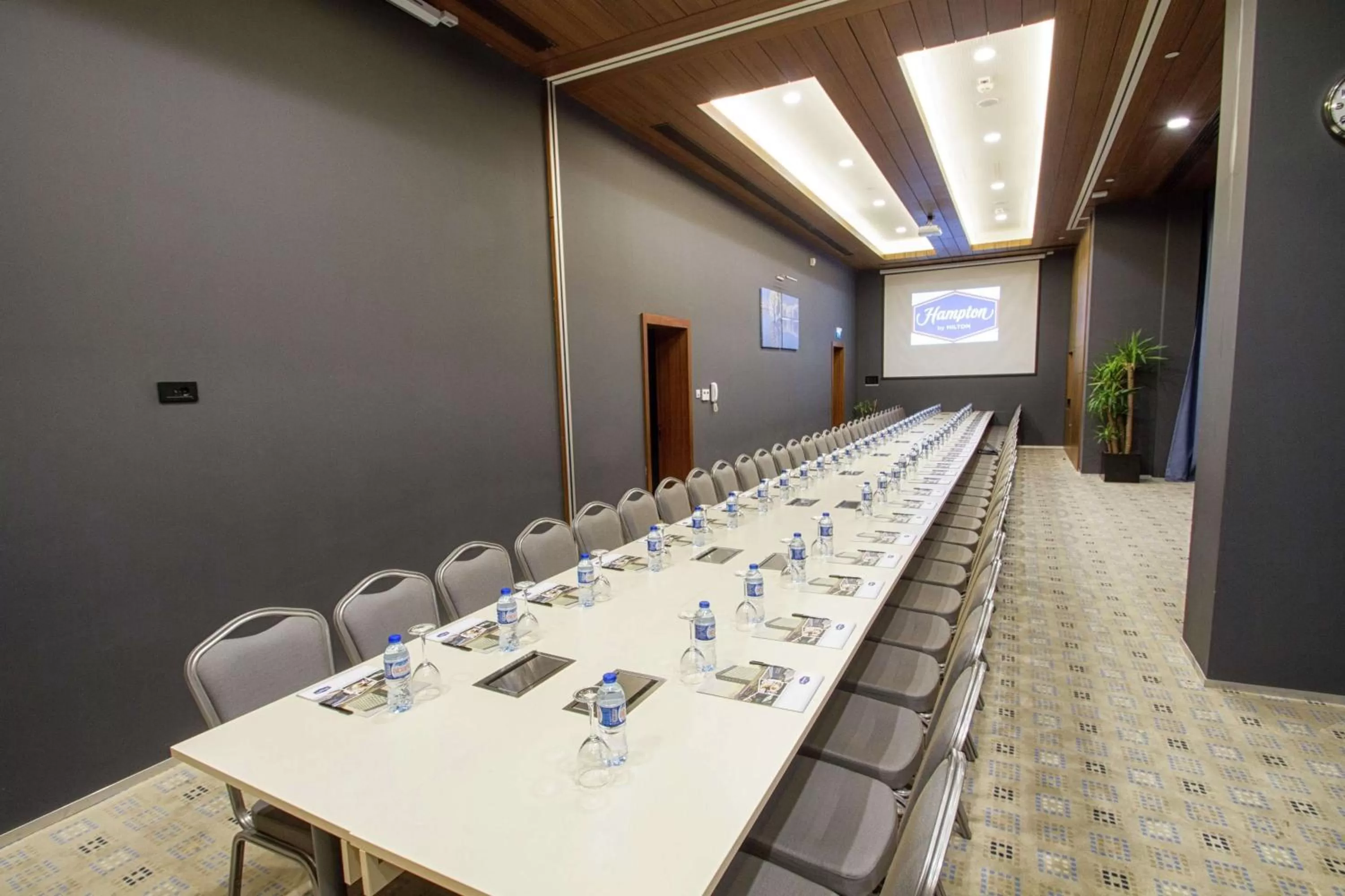 Meeting/conference room in Hampton By Hilton Bolu