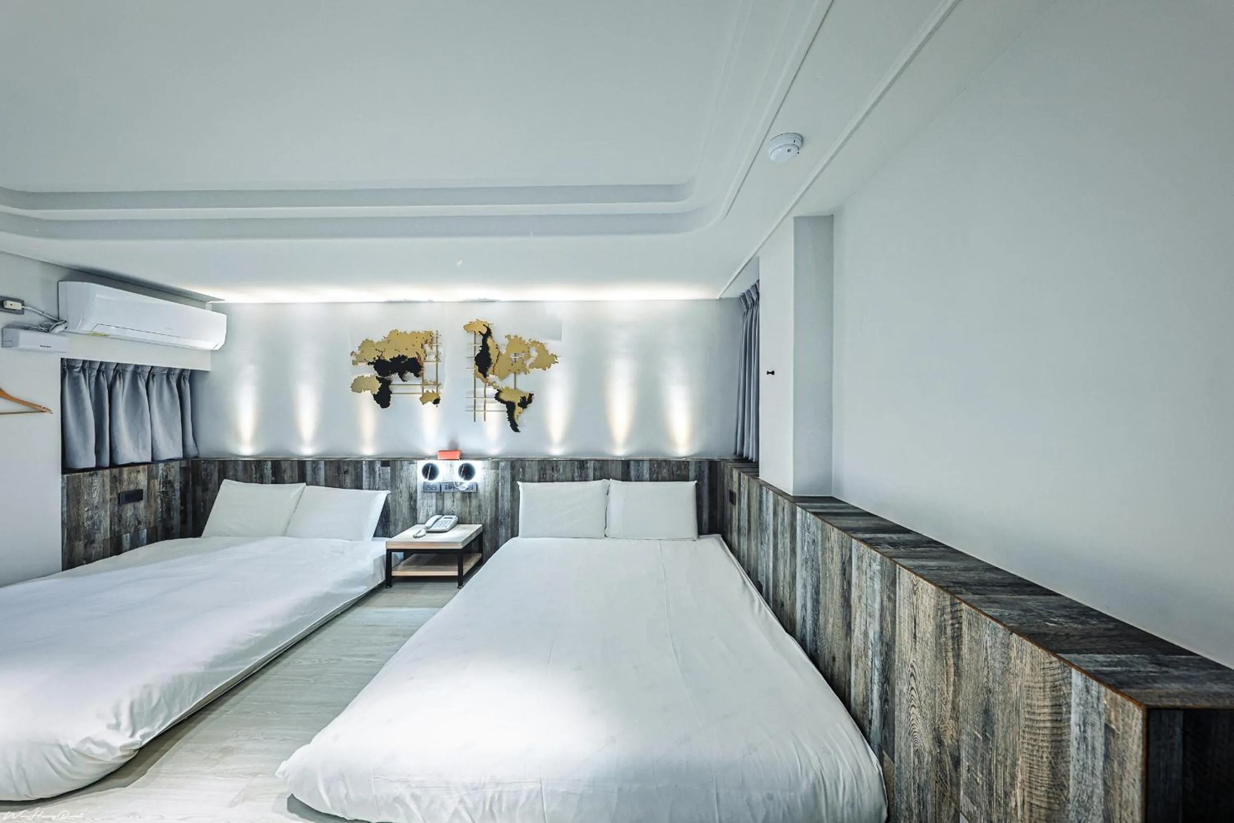 Bed in 亞馨文旅 近東大門夜市 有免費停車場 可自助入住