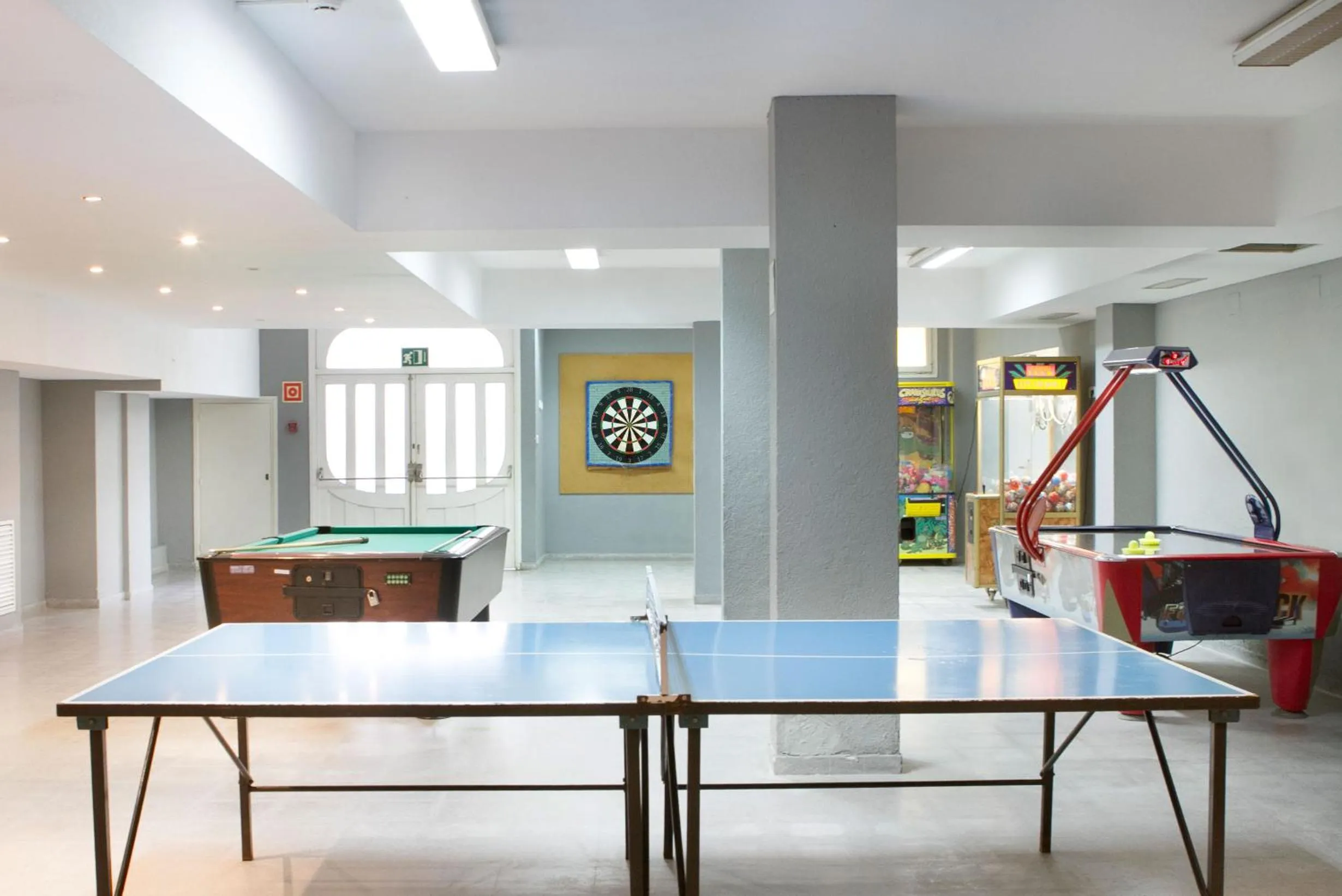 Billiard in Hotel Garbi Park & AquaSplash