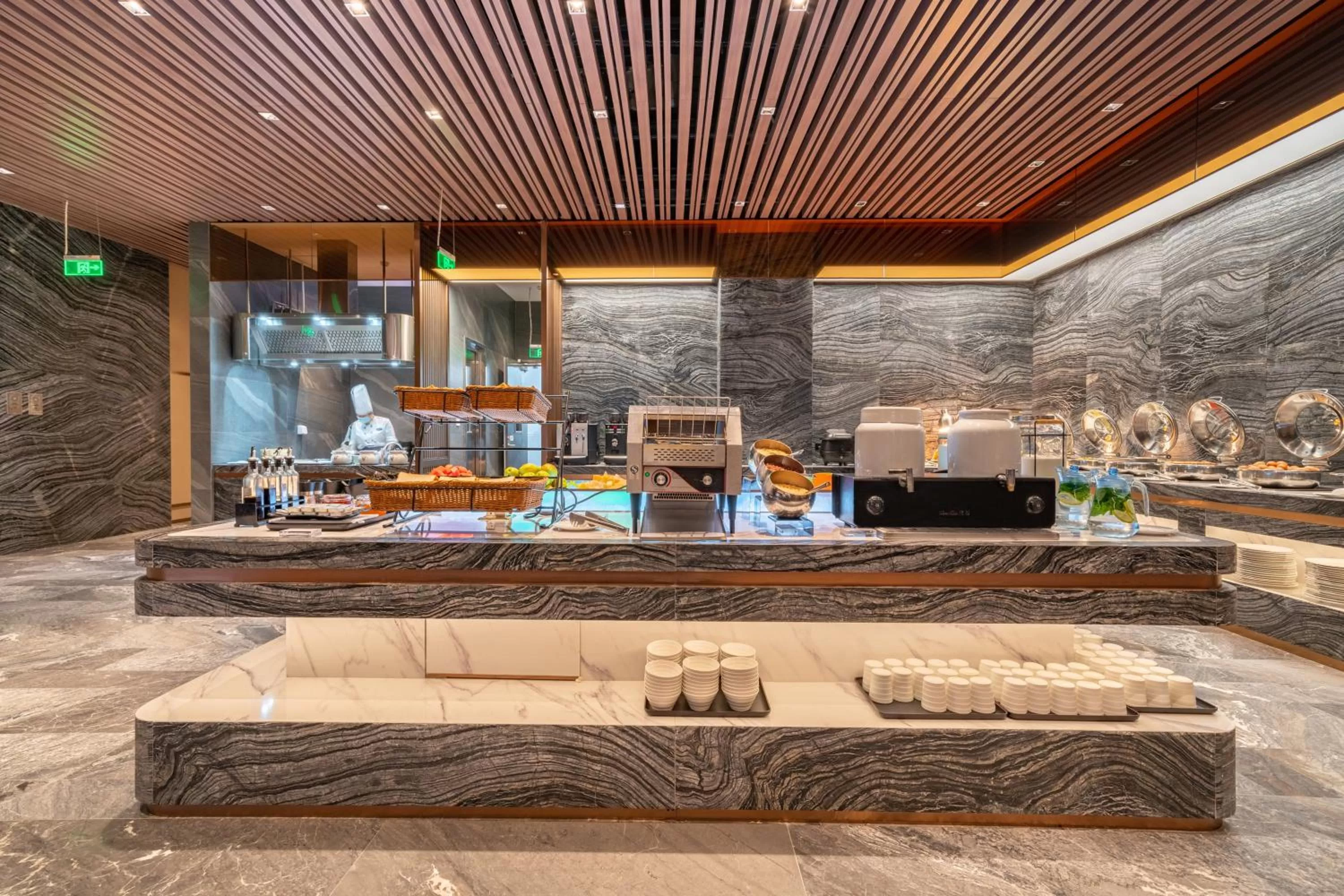 Restaurant/places to eat in Holiday Inn Express Beijing Wangjing Center by IHG