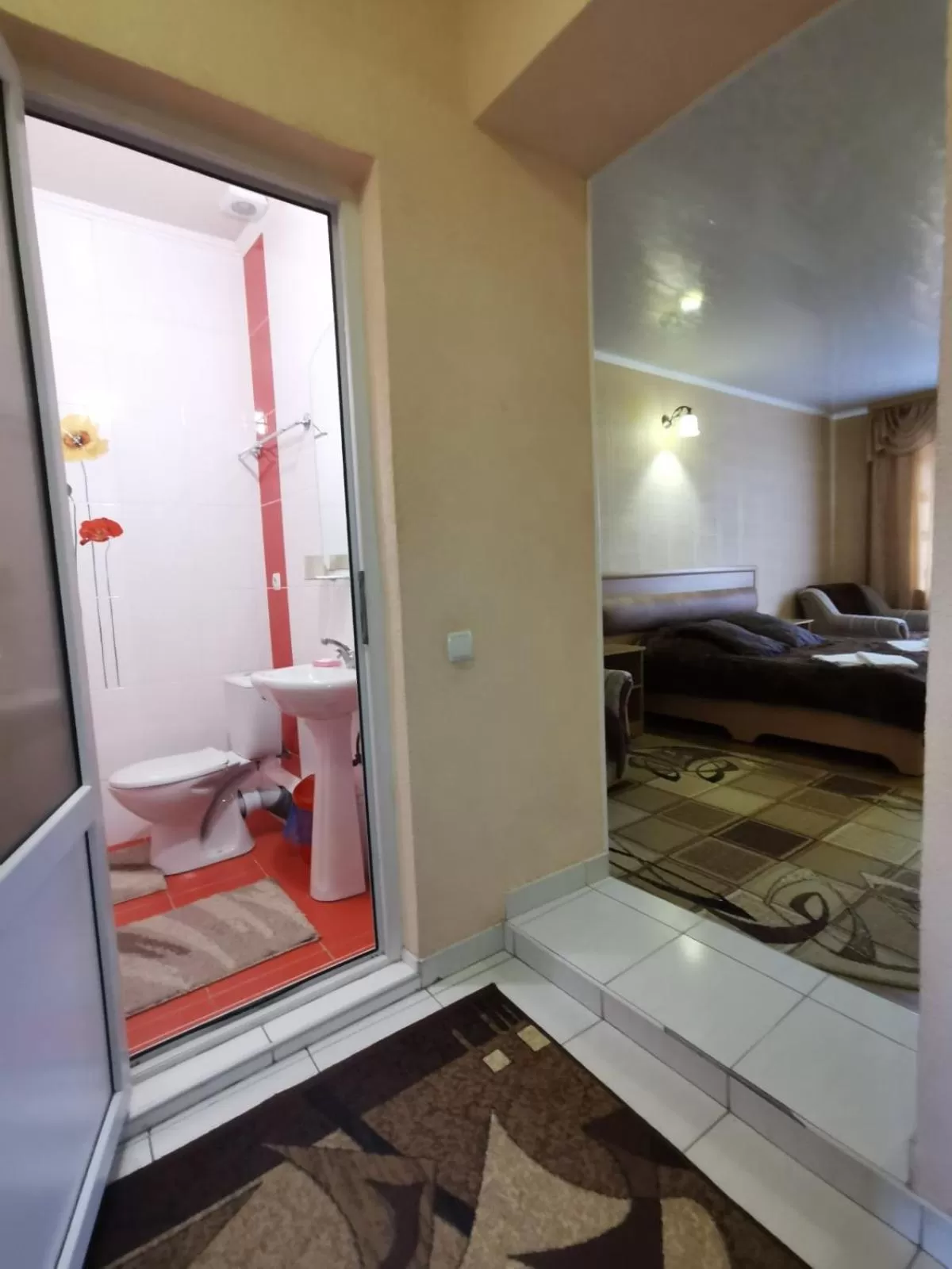 Bed in Monte-Kristo Hotel