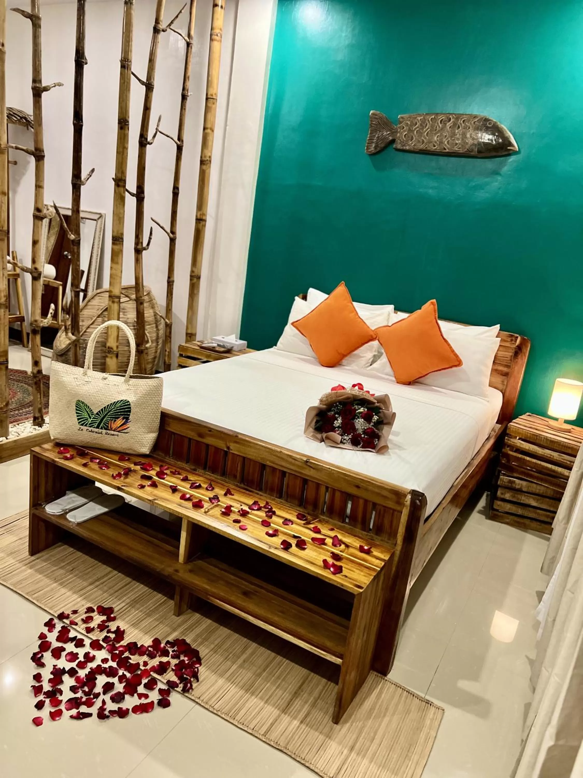 Bedroom, Bed in La Colonial Resort