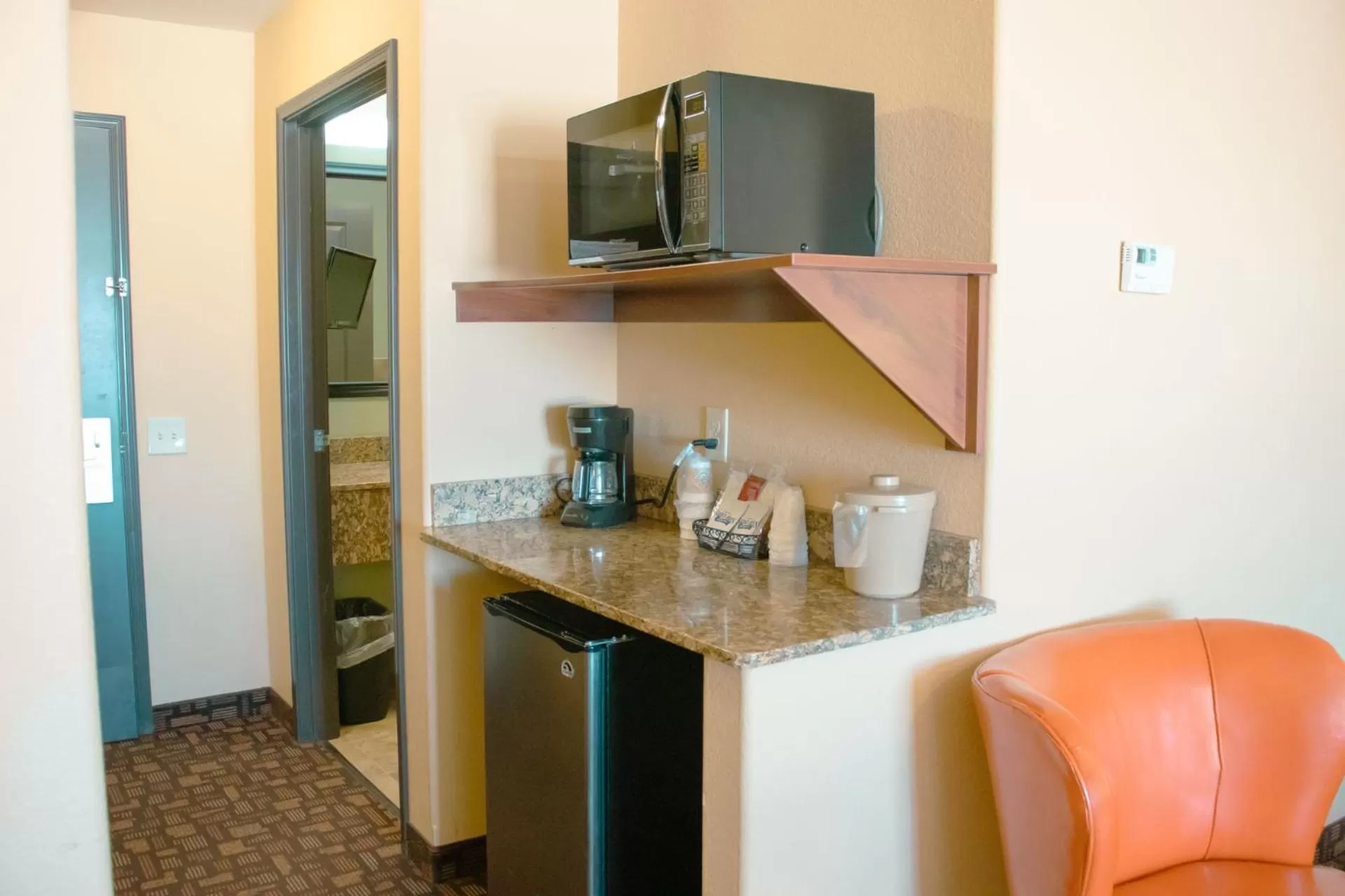 minibar in Grand Forks Lodge and Suites