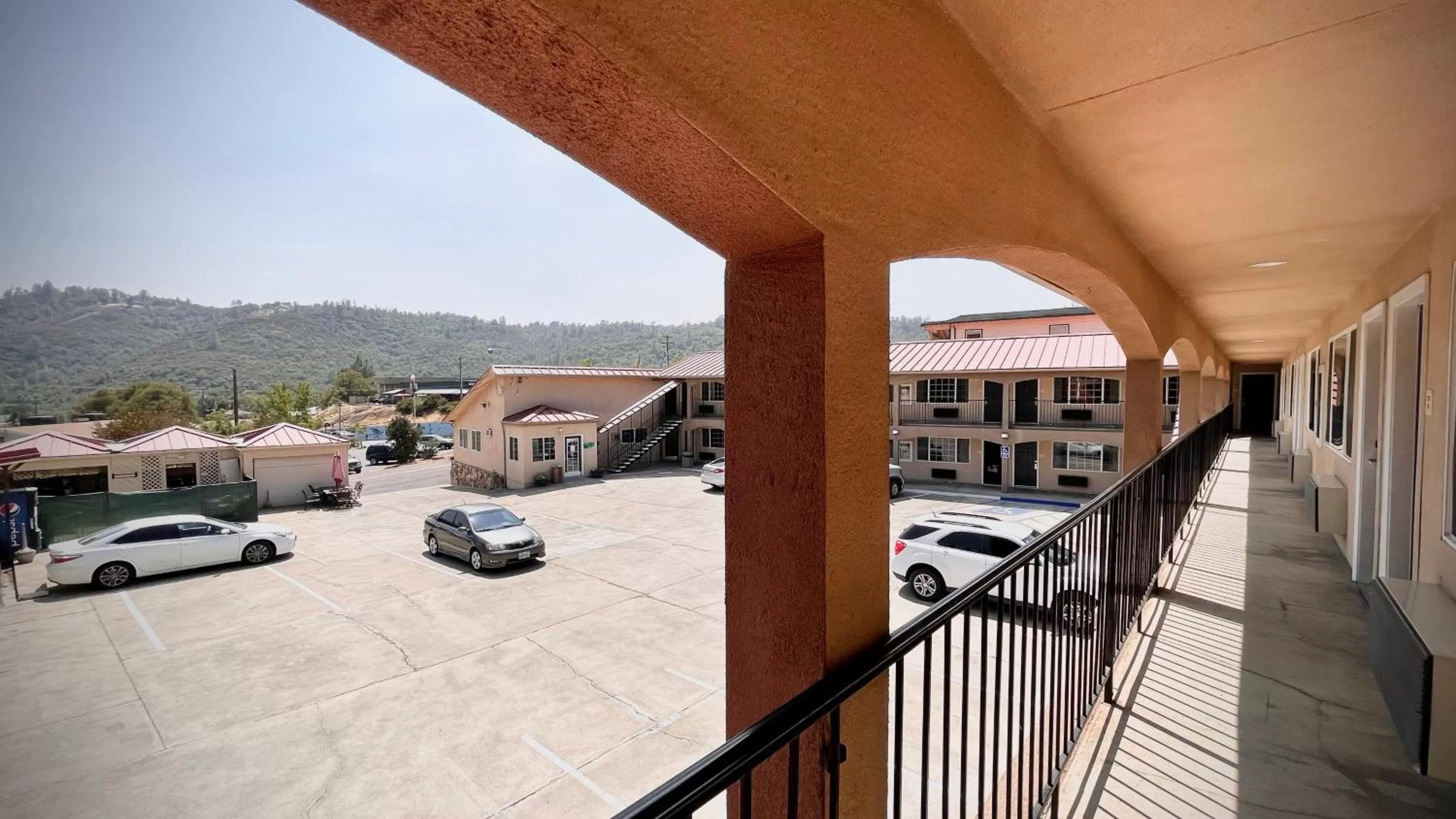 Mountain view in The Yosemite Inn