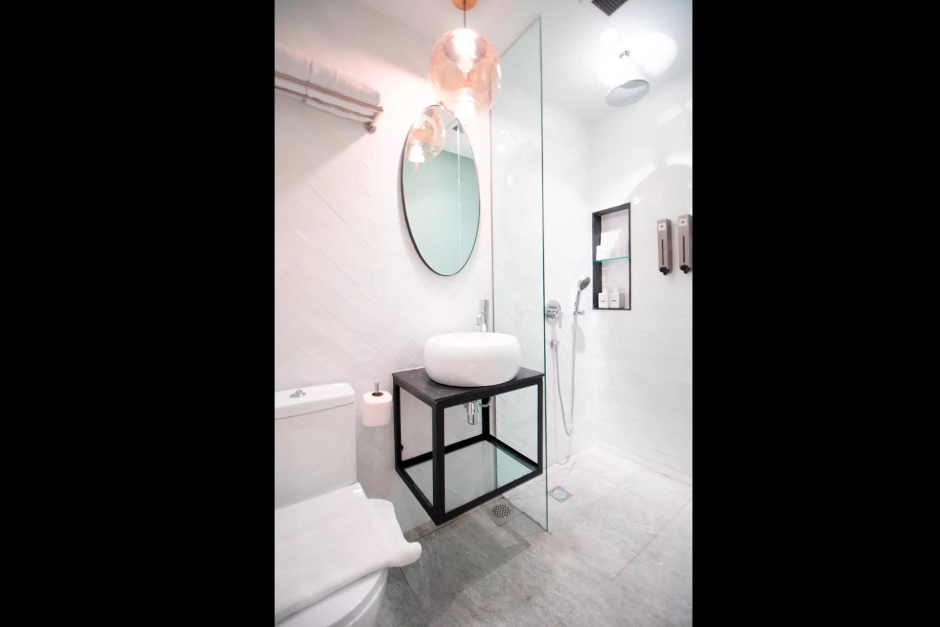 Bathroom in Harbour Ville Hotel - Hamilton