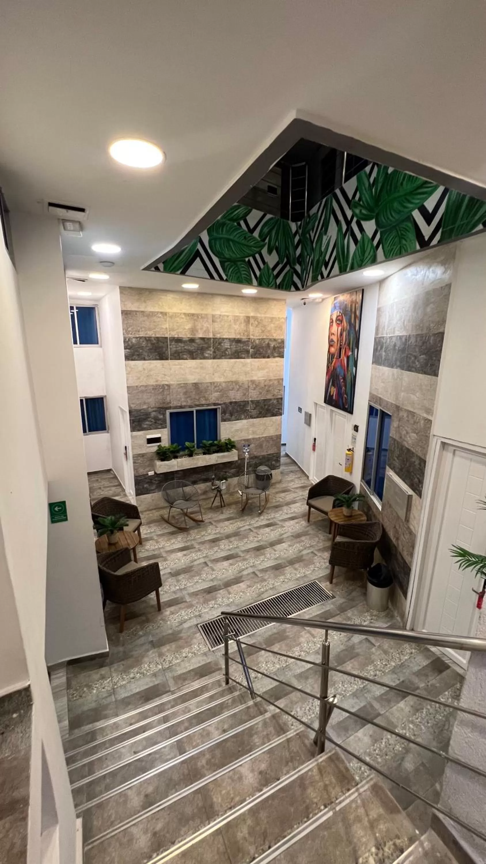 Lobby/Reception in Bahia 79 Apartasuites Cerca al Centro